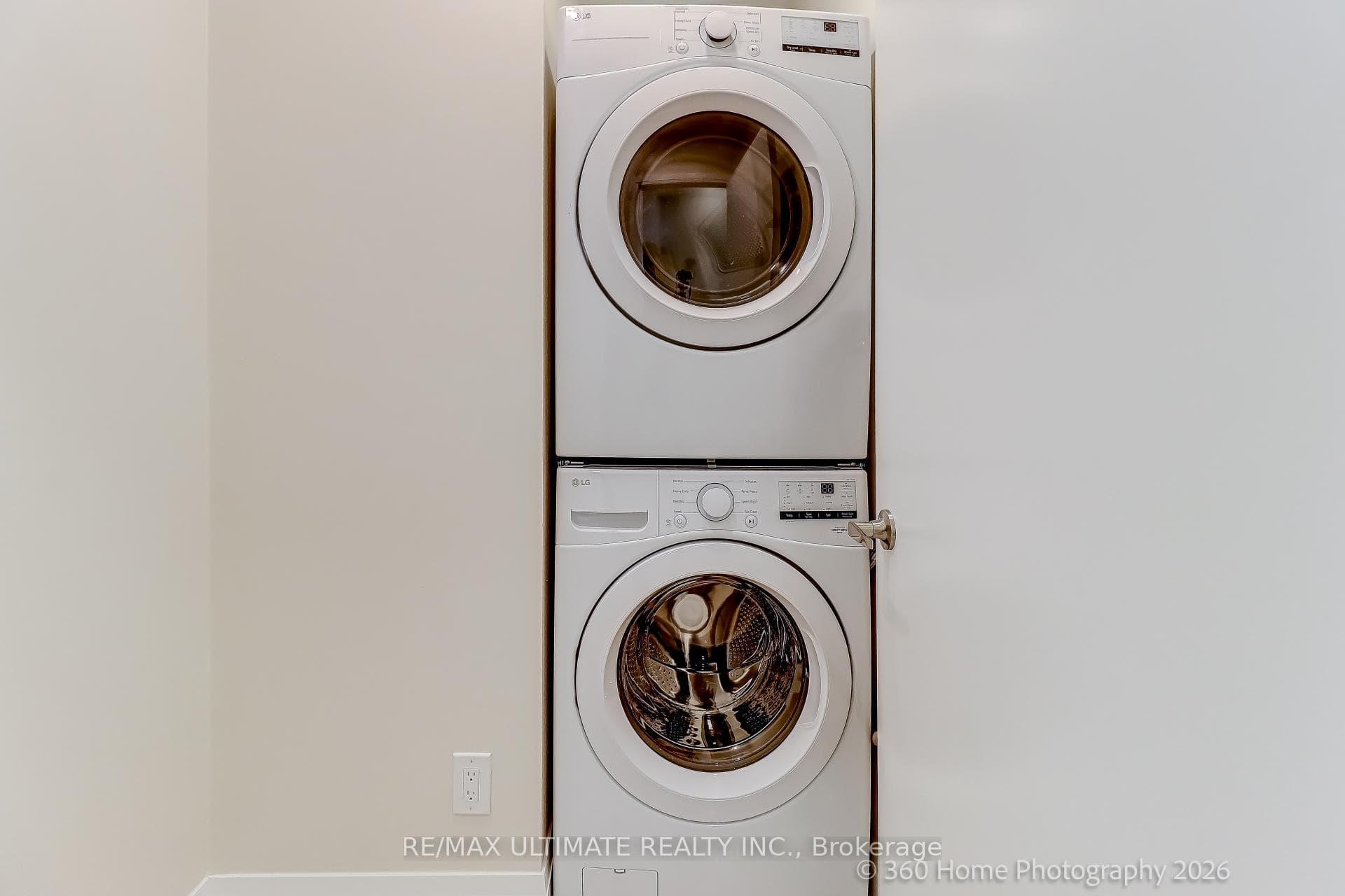 53 Virginia Avenue photo 15