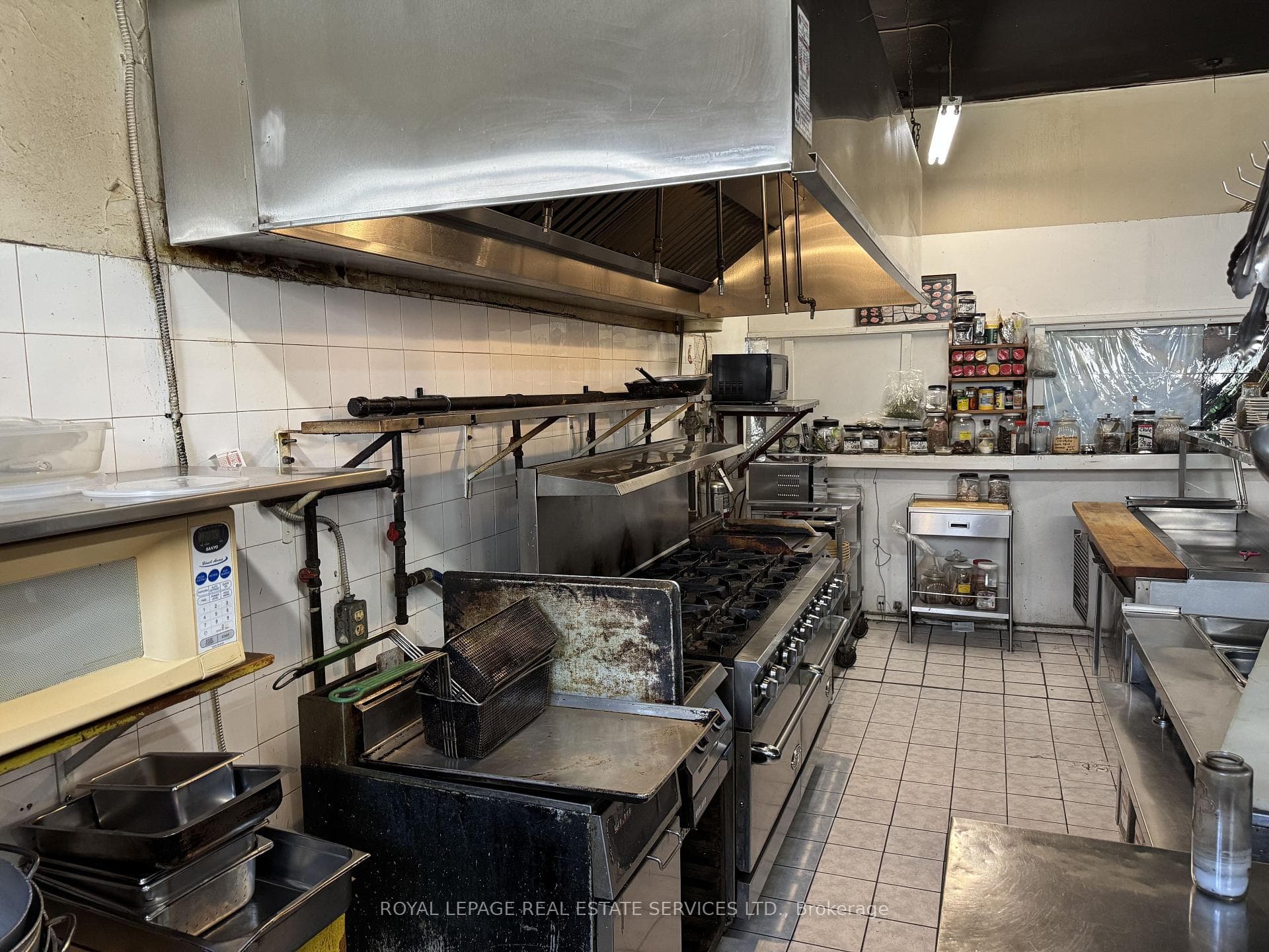 1448 Danforth Avenue photo 4