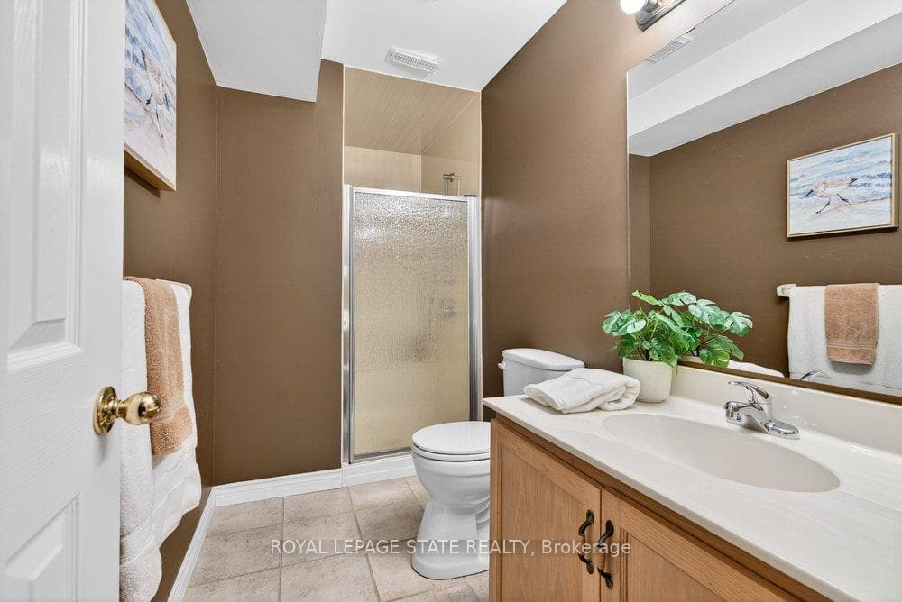 128 Nugent Drive photo 41