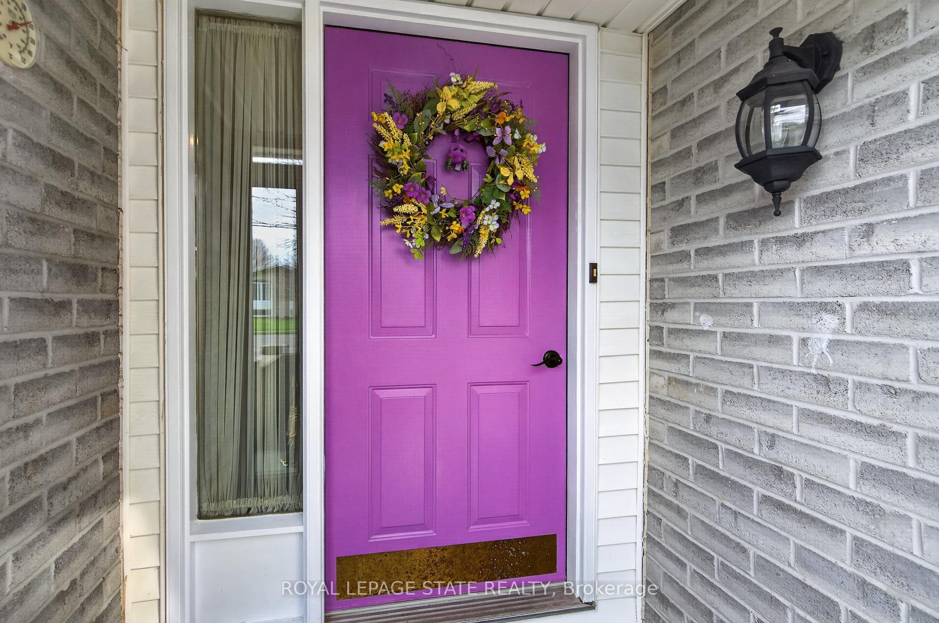 328 MacCrae Drive photo 6