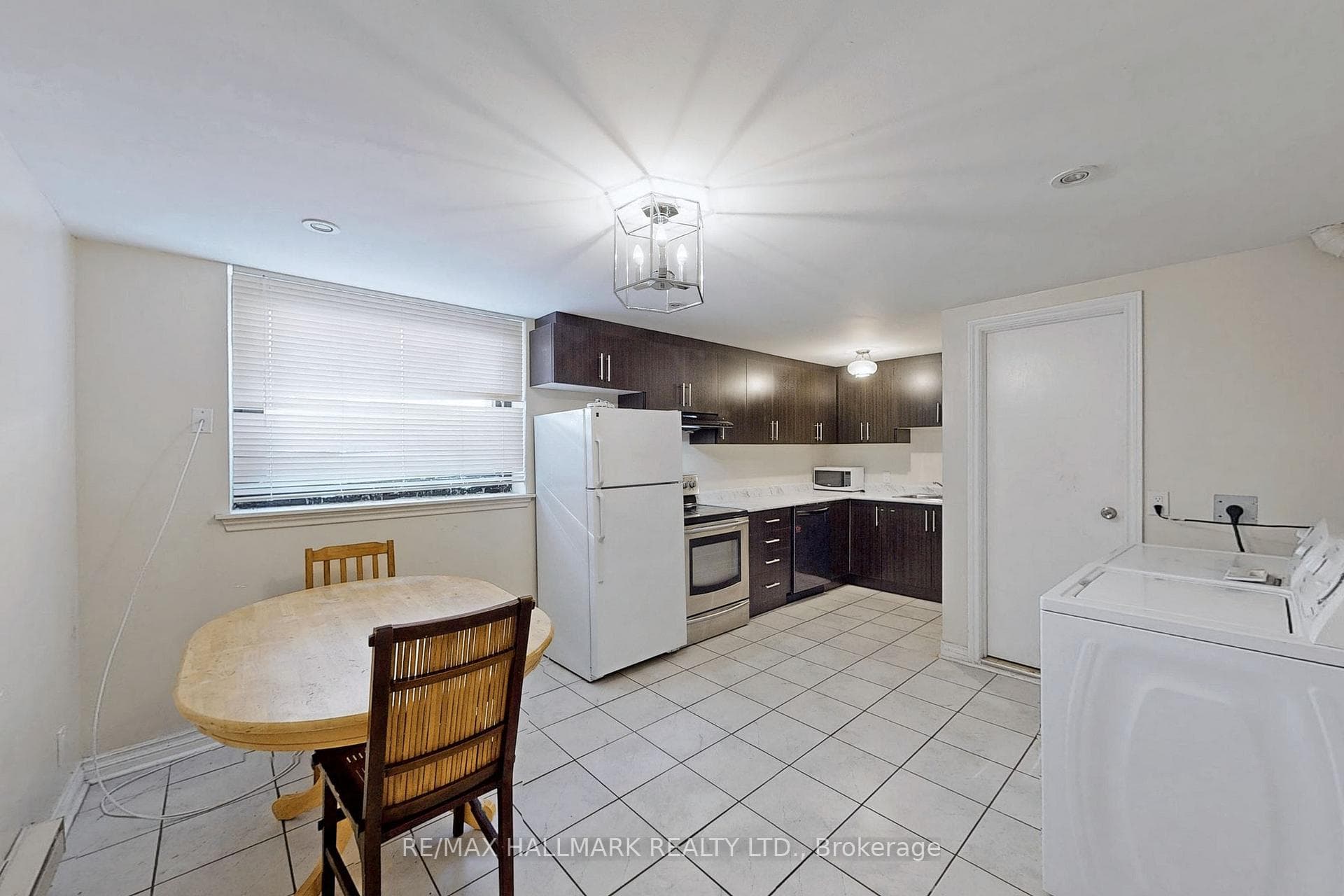 86 Laird Drive photo 9