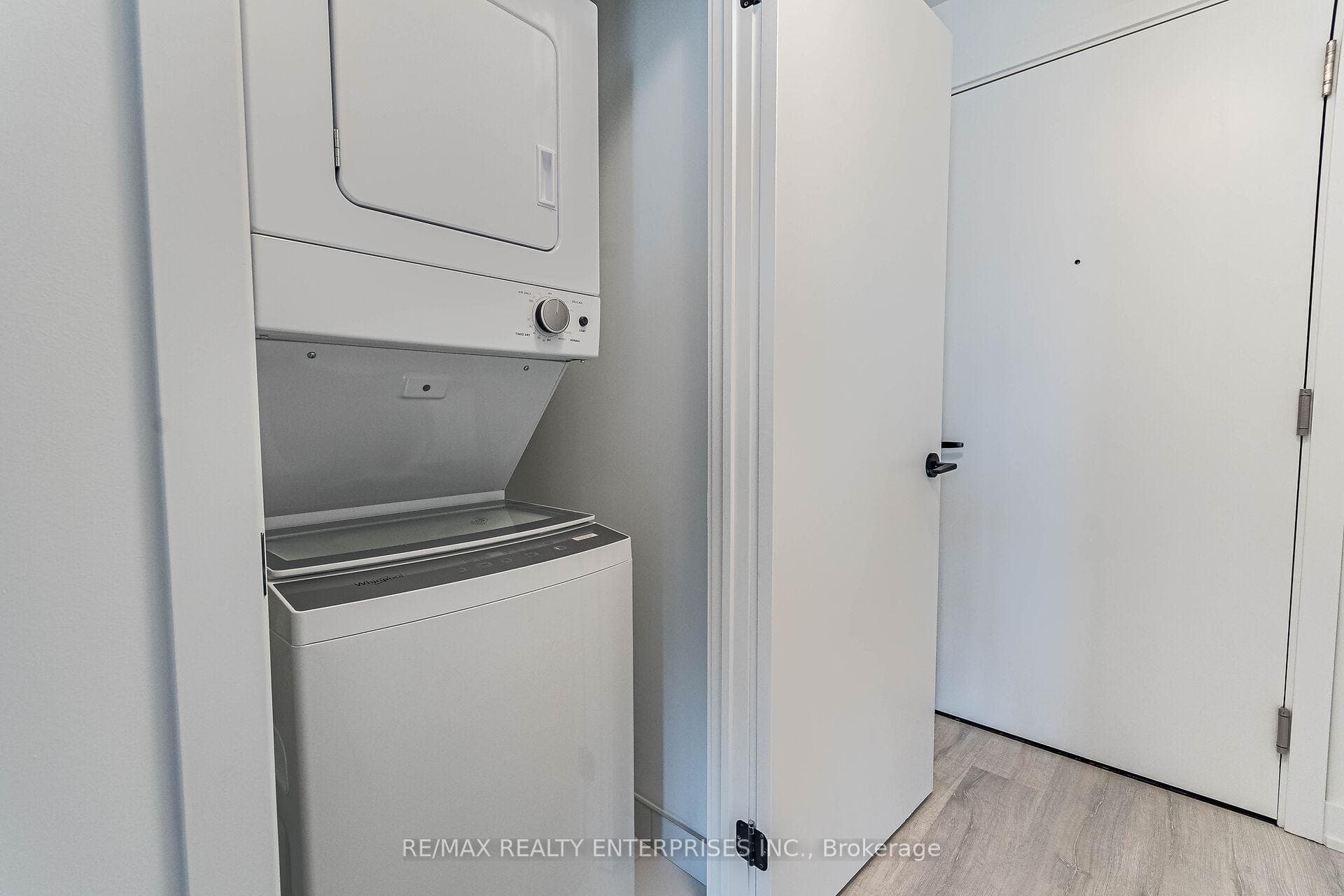 220 Missinnihe Way Unit 422 photo 23