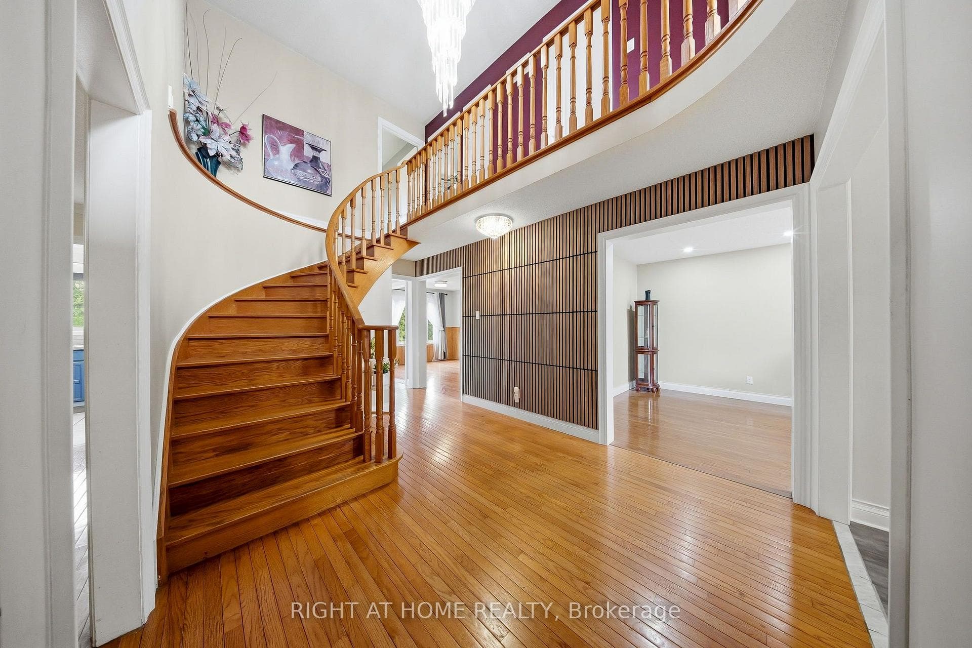 29 Sunforest Drive photo 11