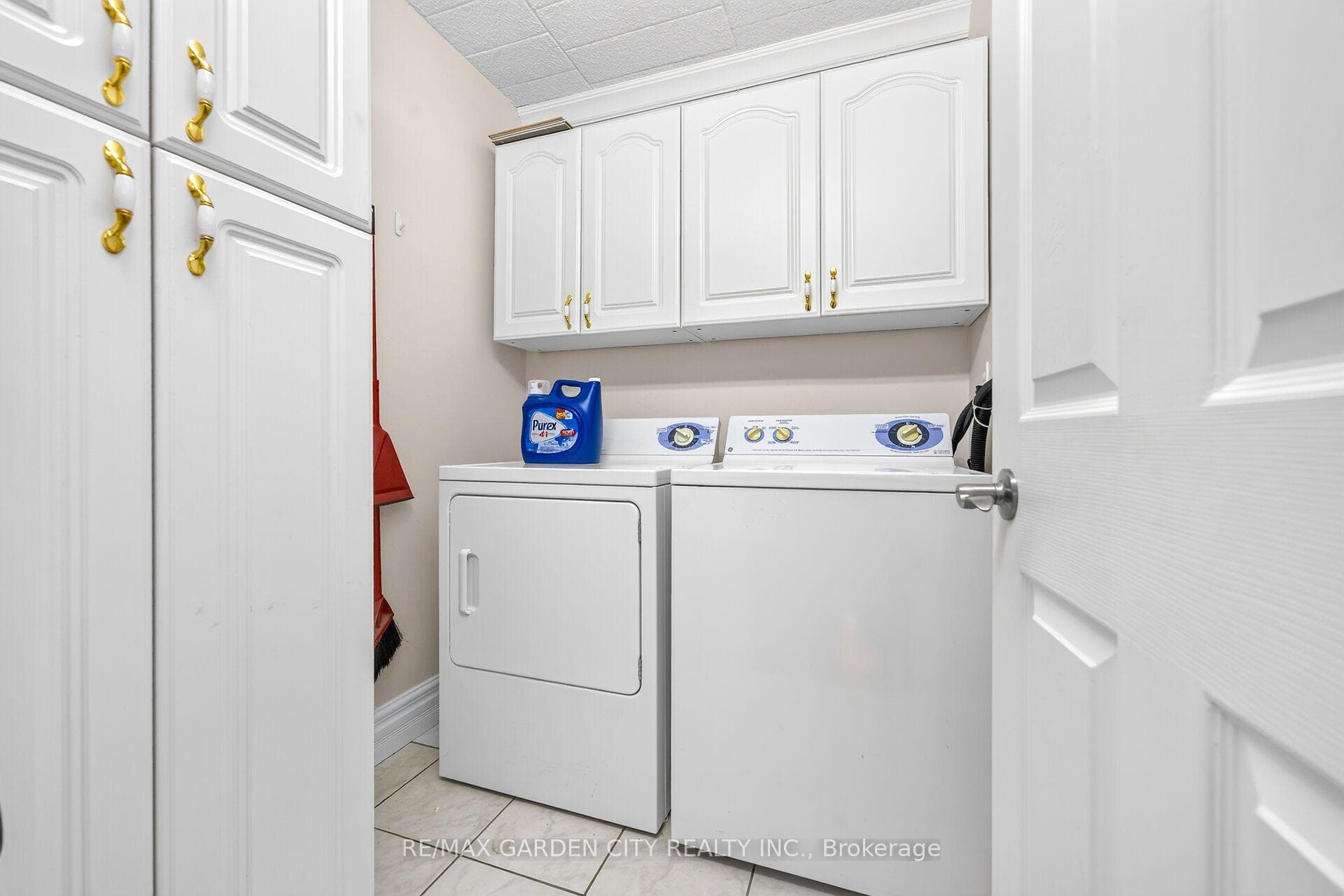 20 JOHN Street Unit 205 photo 36