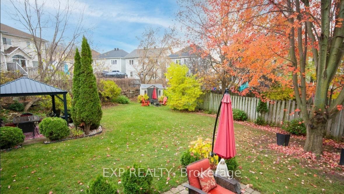 61 Flowertree Crescent photo 6