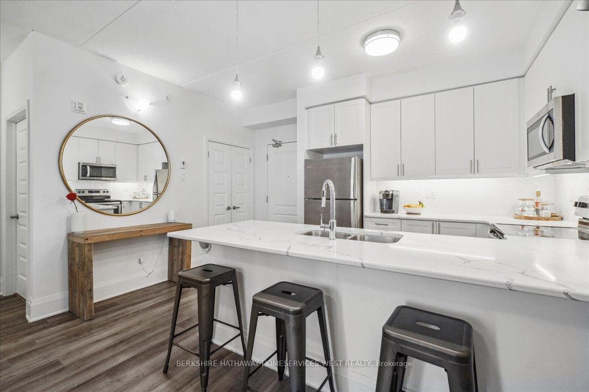 610 Farmstead Drive Unit 104 photo 8