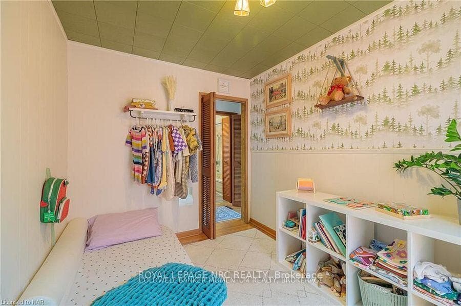 Second bedroom