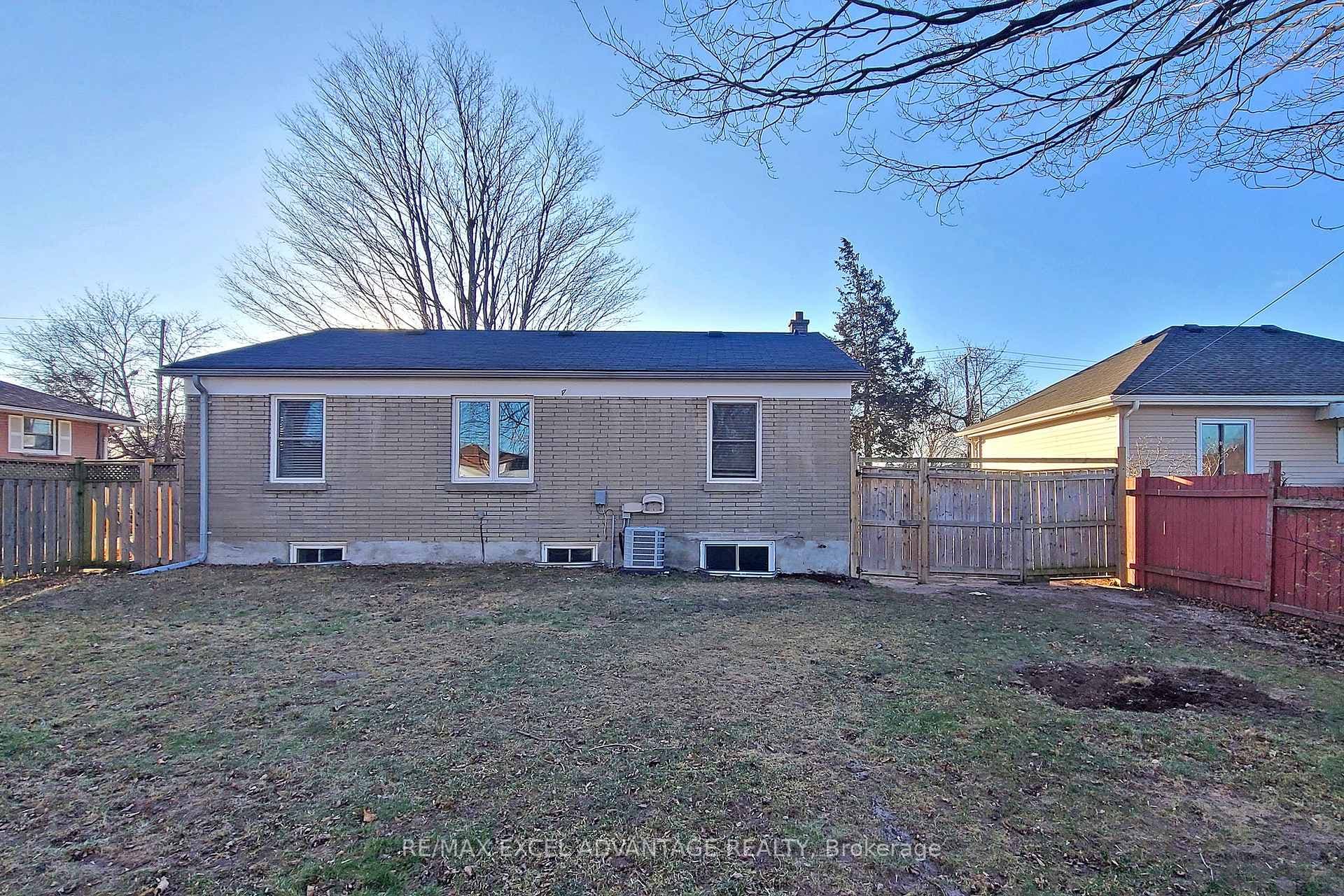 558 Adelaide Avenue Unit Main photo 21
