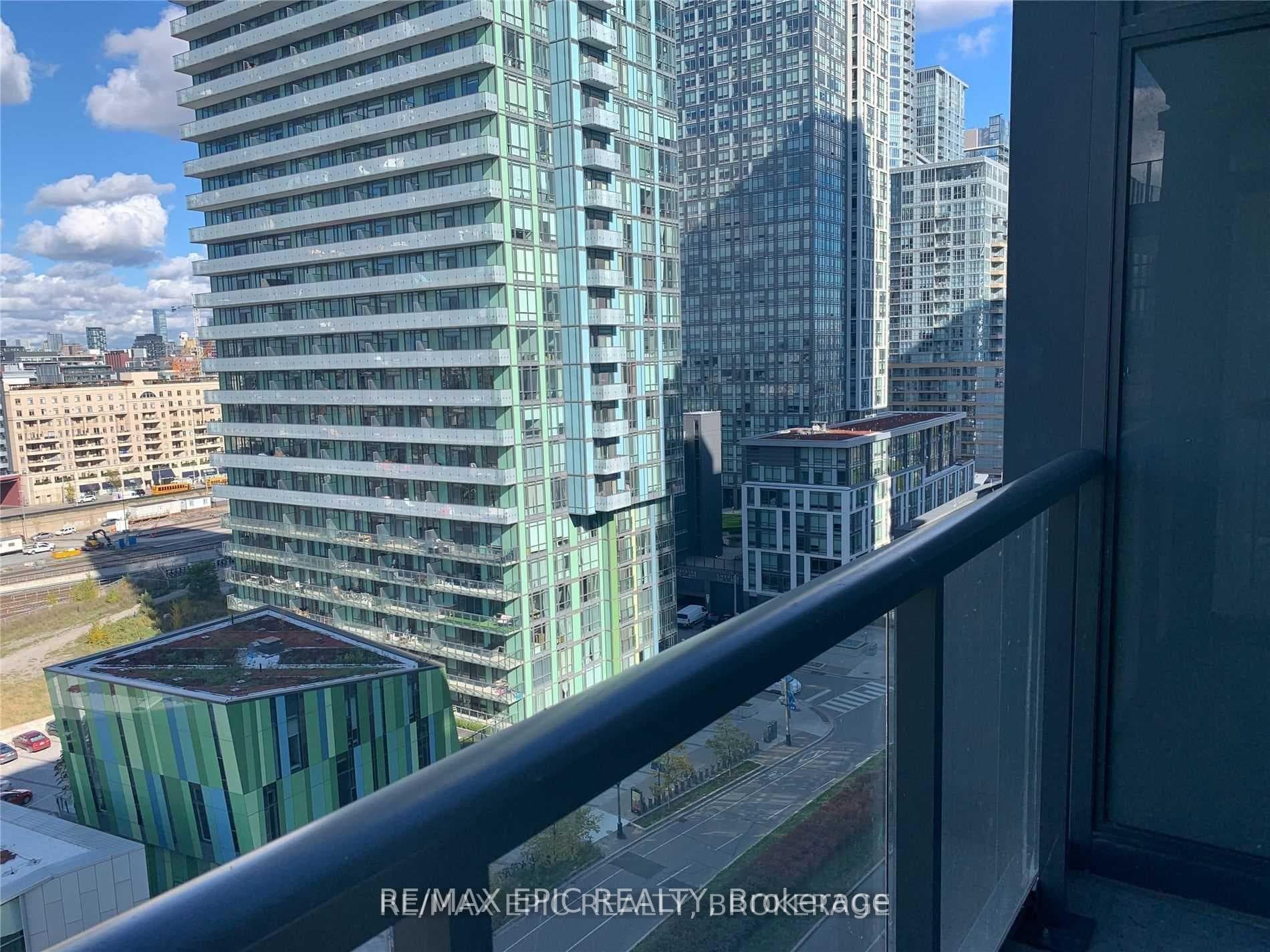 80 Queens Wharf Road Unit 1503 photo 2