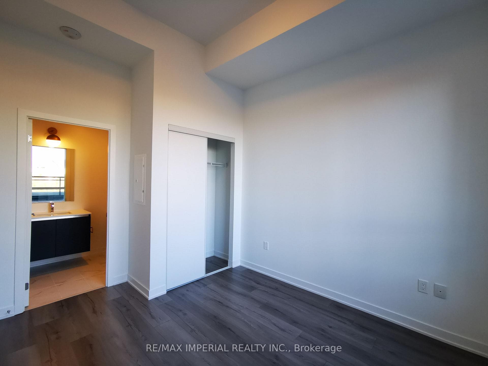 395 Dundas Street Unit 237 photo 21