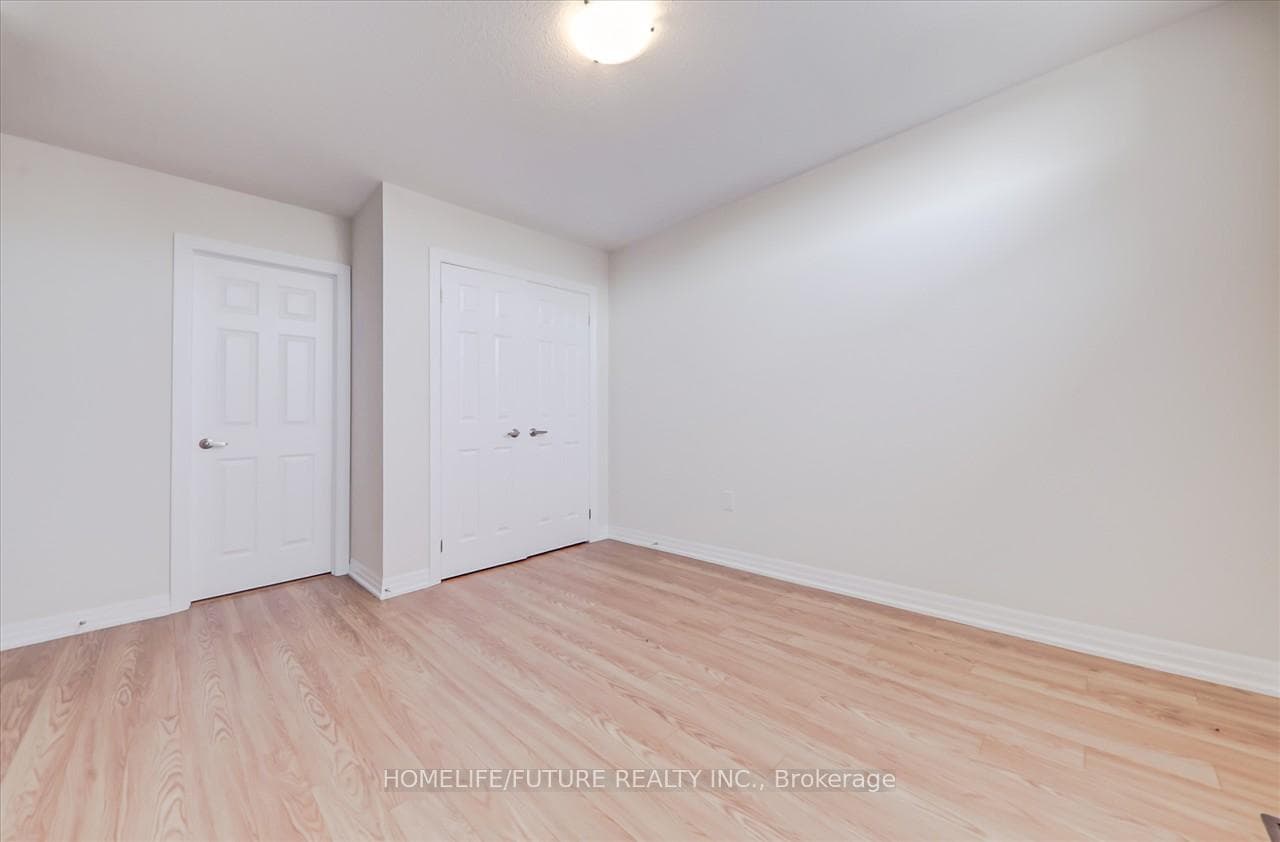 78 NORTHROP Avenue photo 28