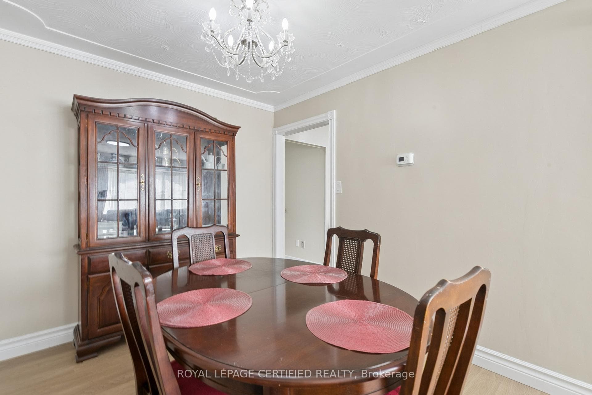 1121 Valentine Drive photo 11