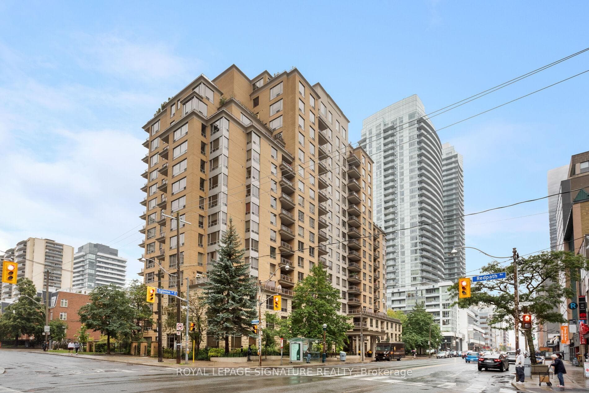 123 Eglinton Avenue Unit 309 photo 1