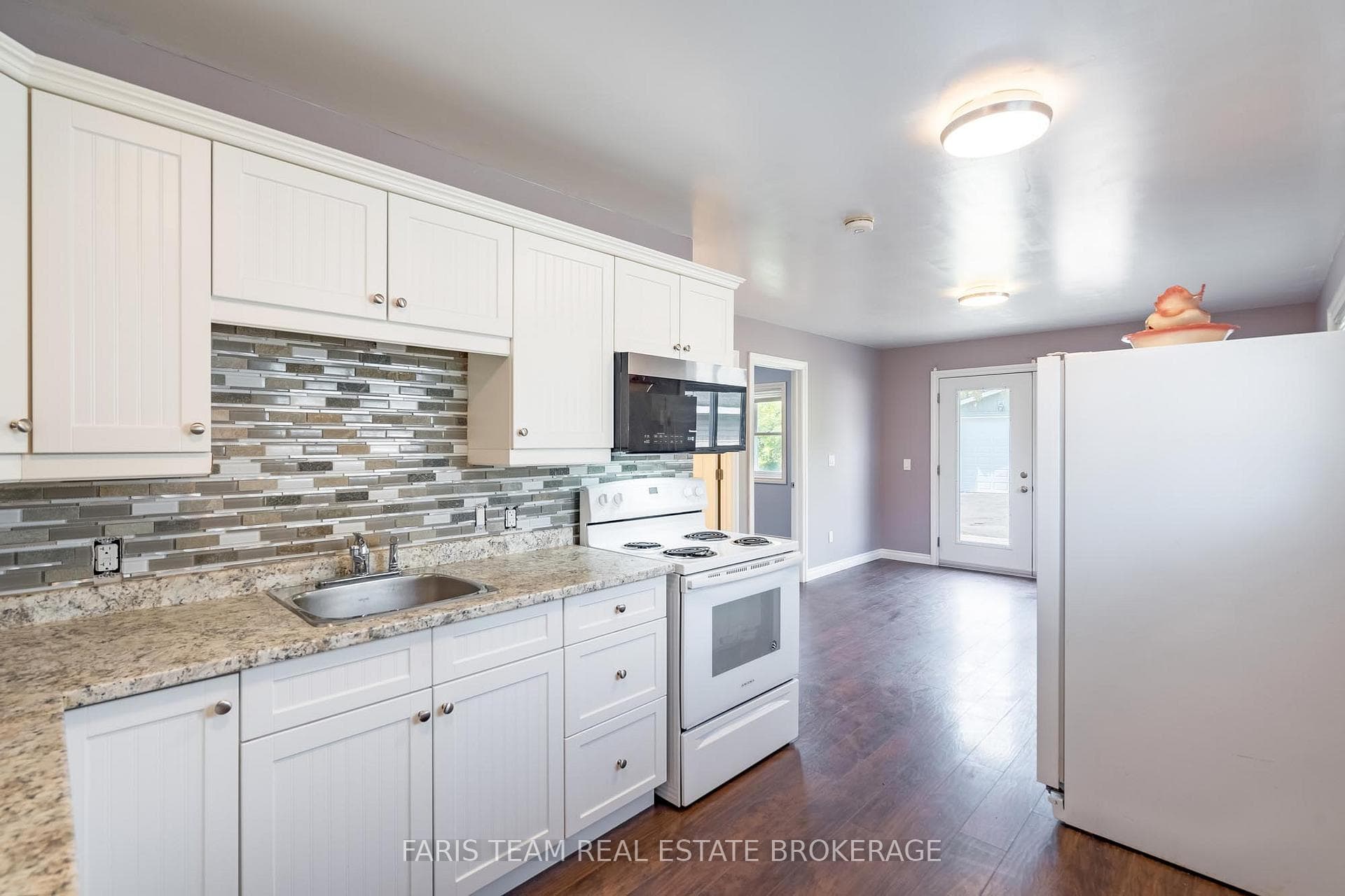 275 Gill Street photo 18