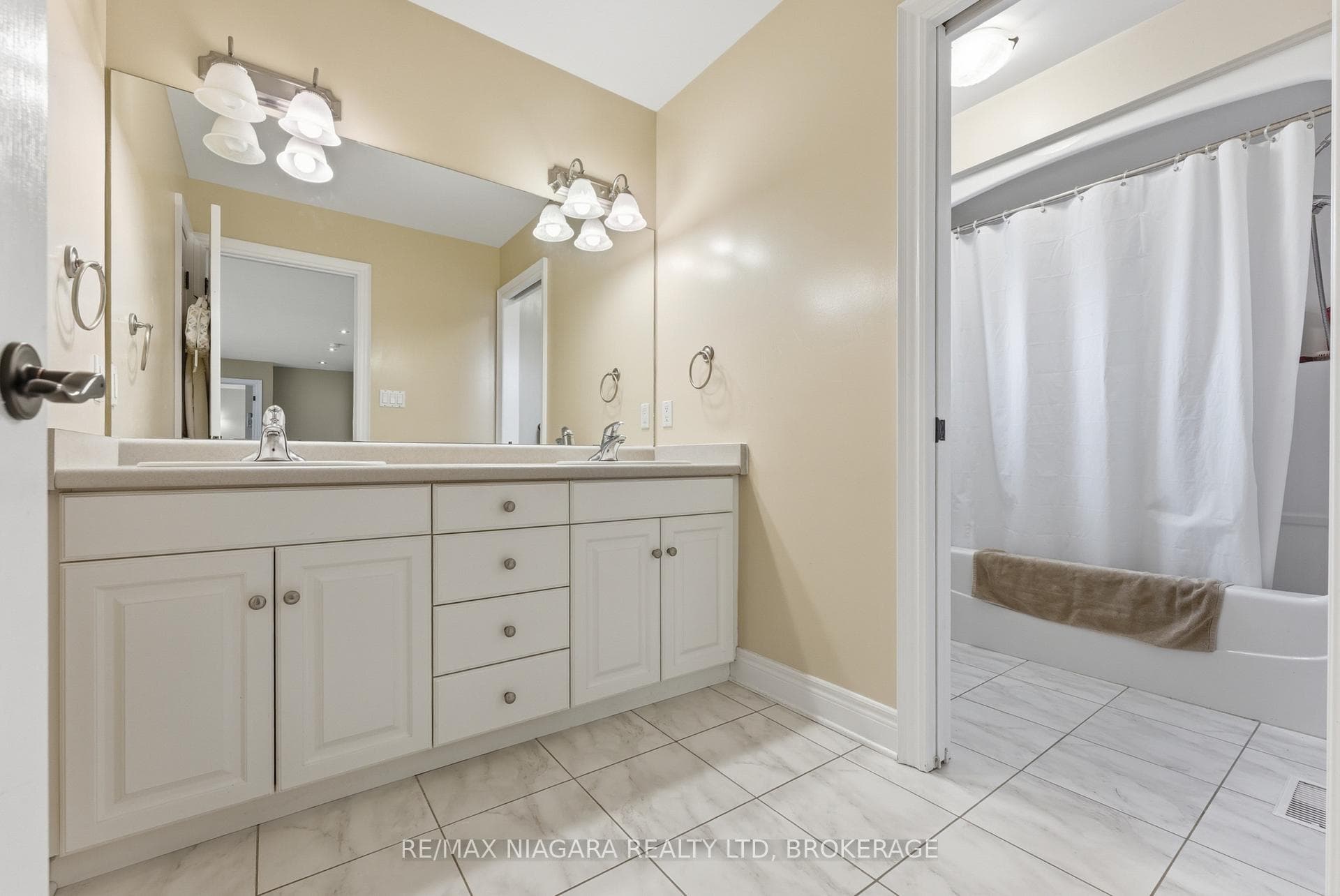 52 Scullers Way photo 22