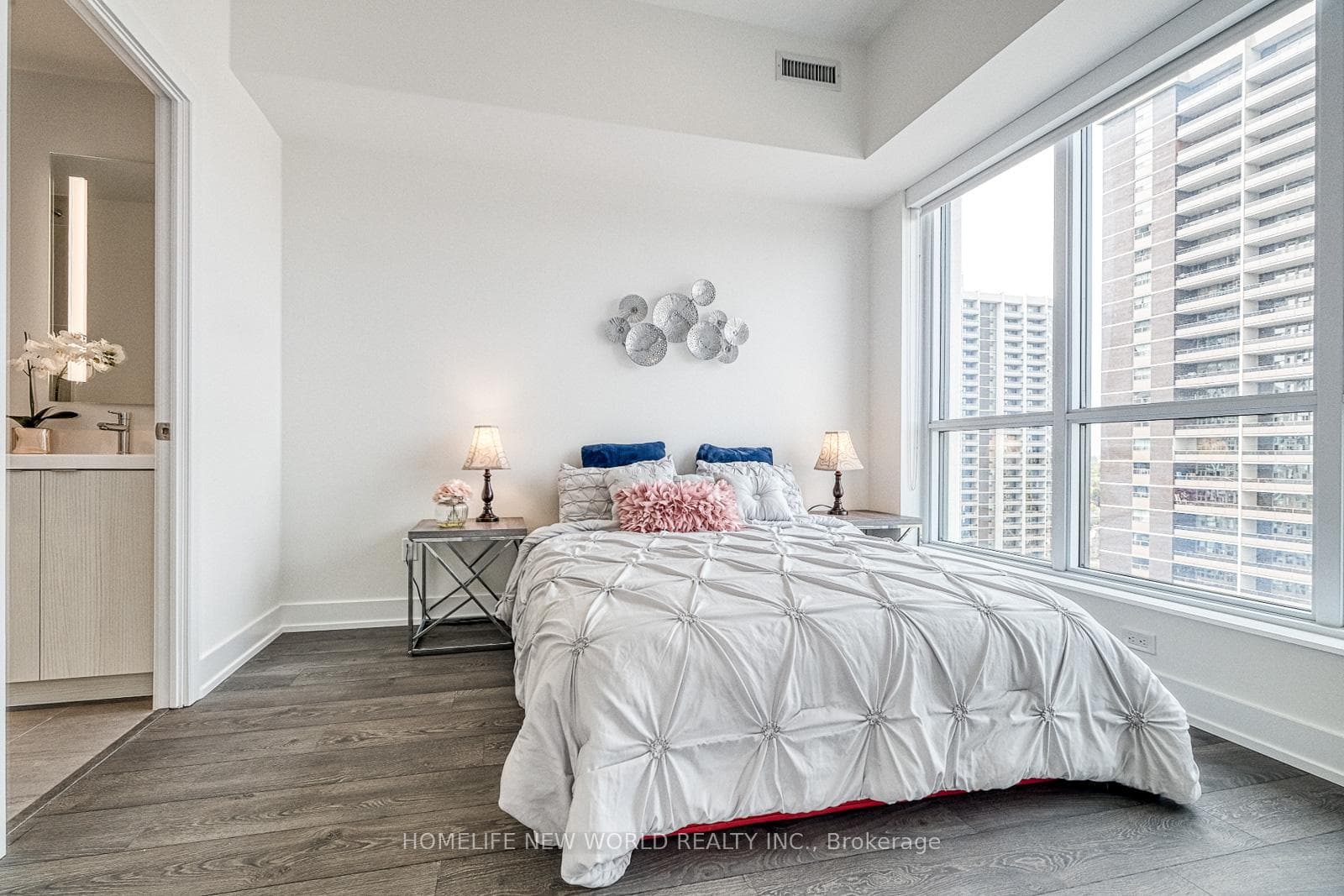 5 Mabelle Avenue Unit 2035 photo 11