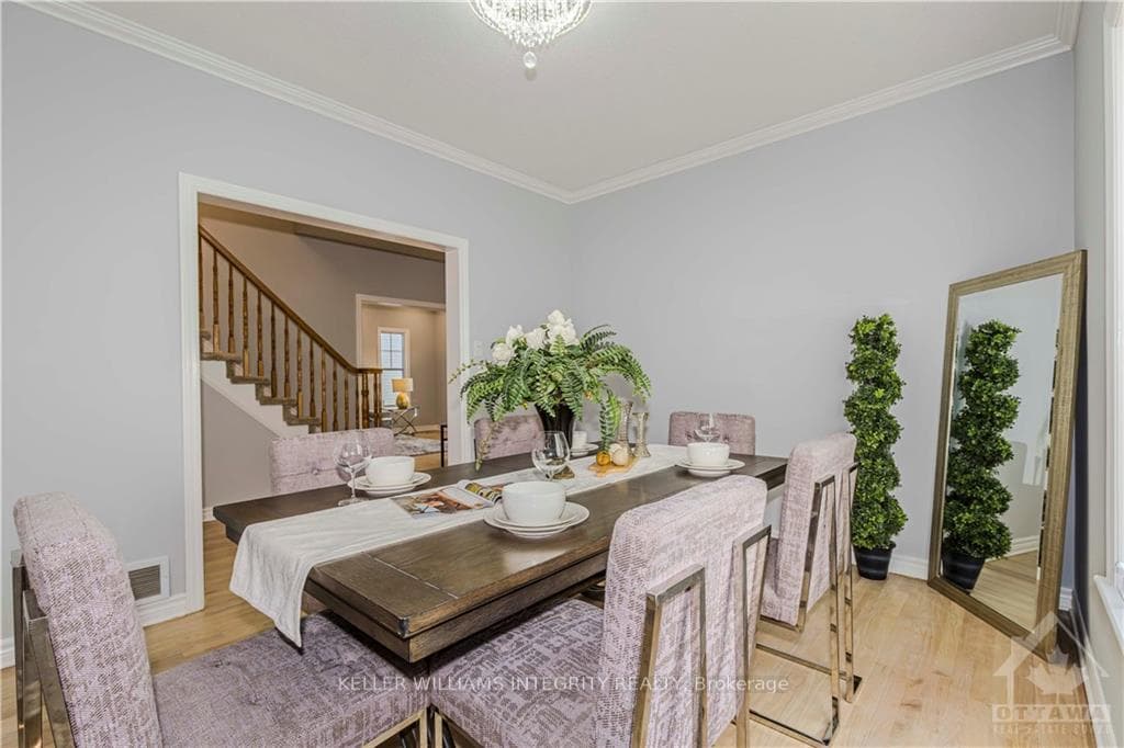 212 REDPATH Drive photo 5