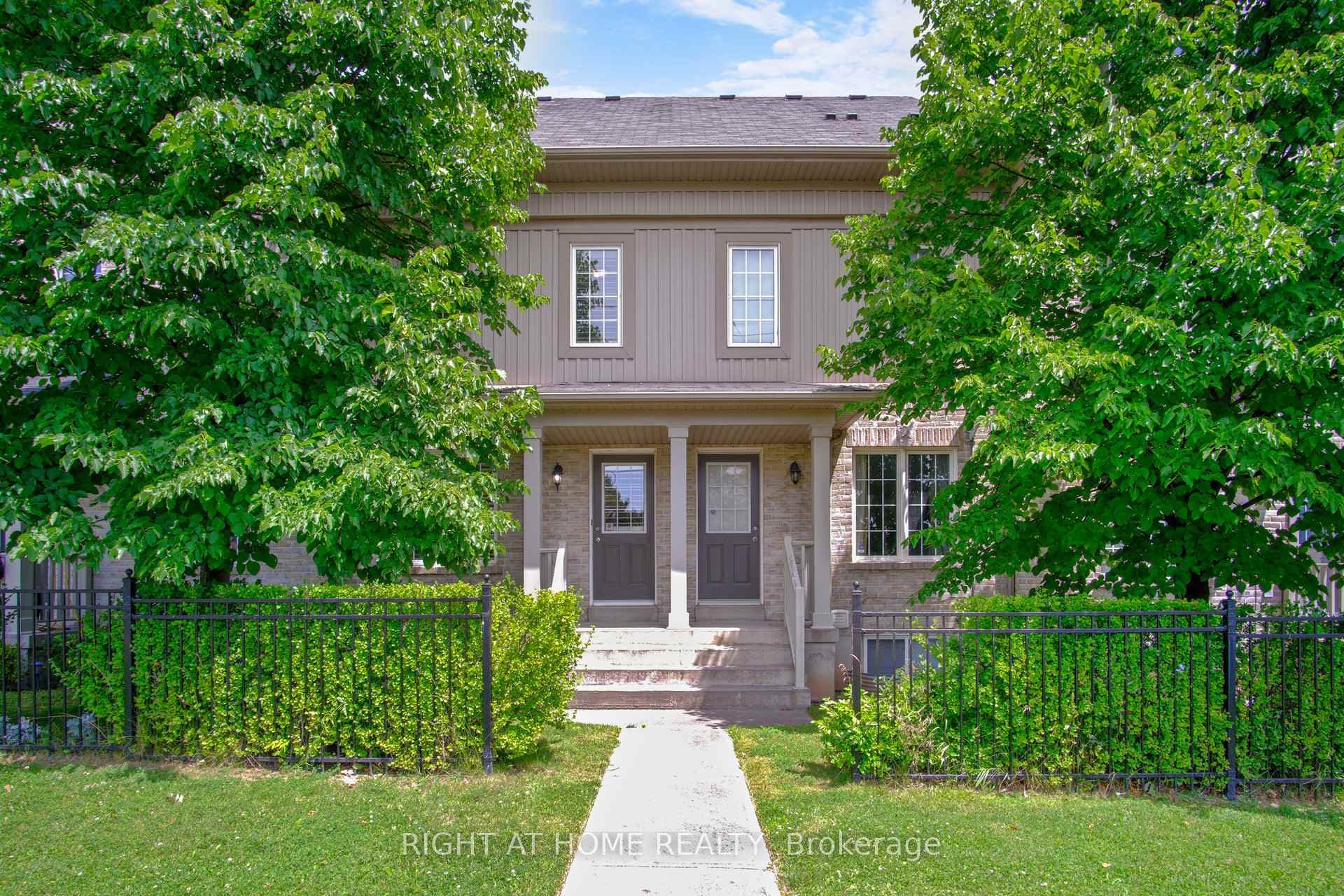 735 Sheppard Avenue Unit 11 photo 40