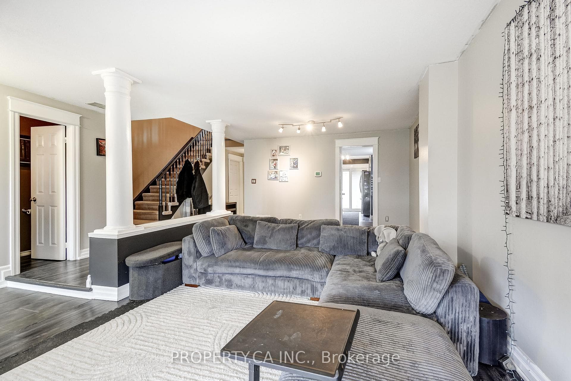 3 Waterford Crescent photo 4