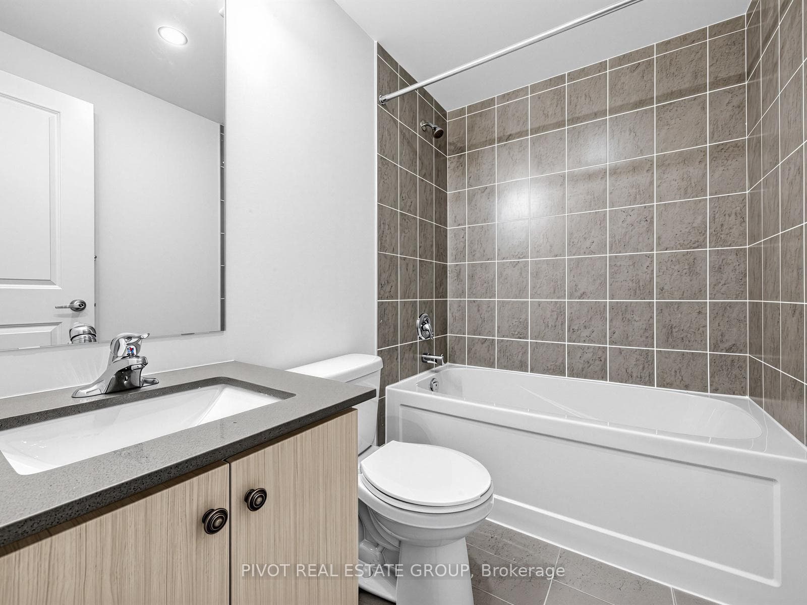 60 Elizabeth Street Unit 3407 photo 20