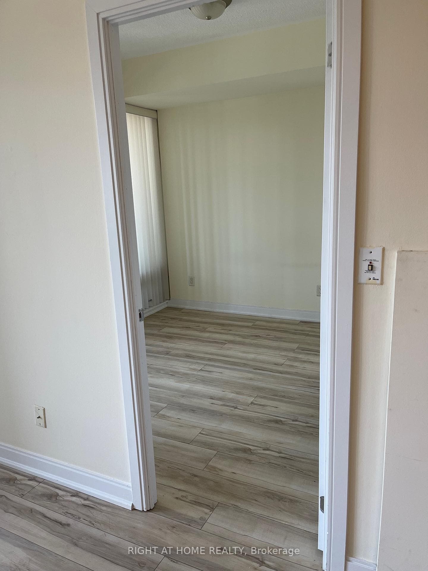 18 Yorkville Avenue Unit 1106 photo 6