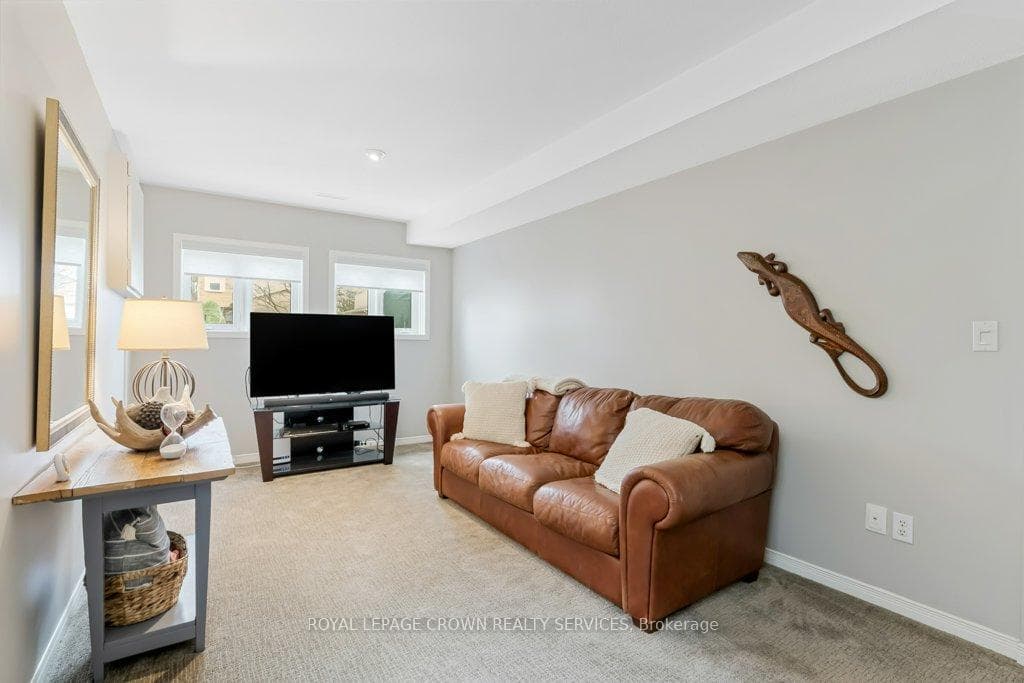 56 Dawn Crescent photo 24