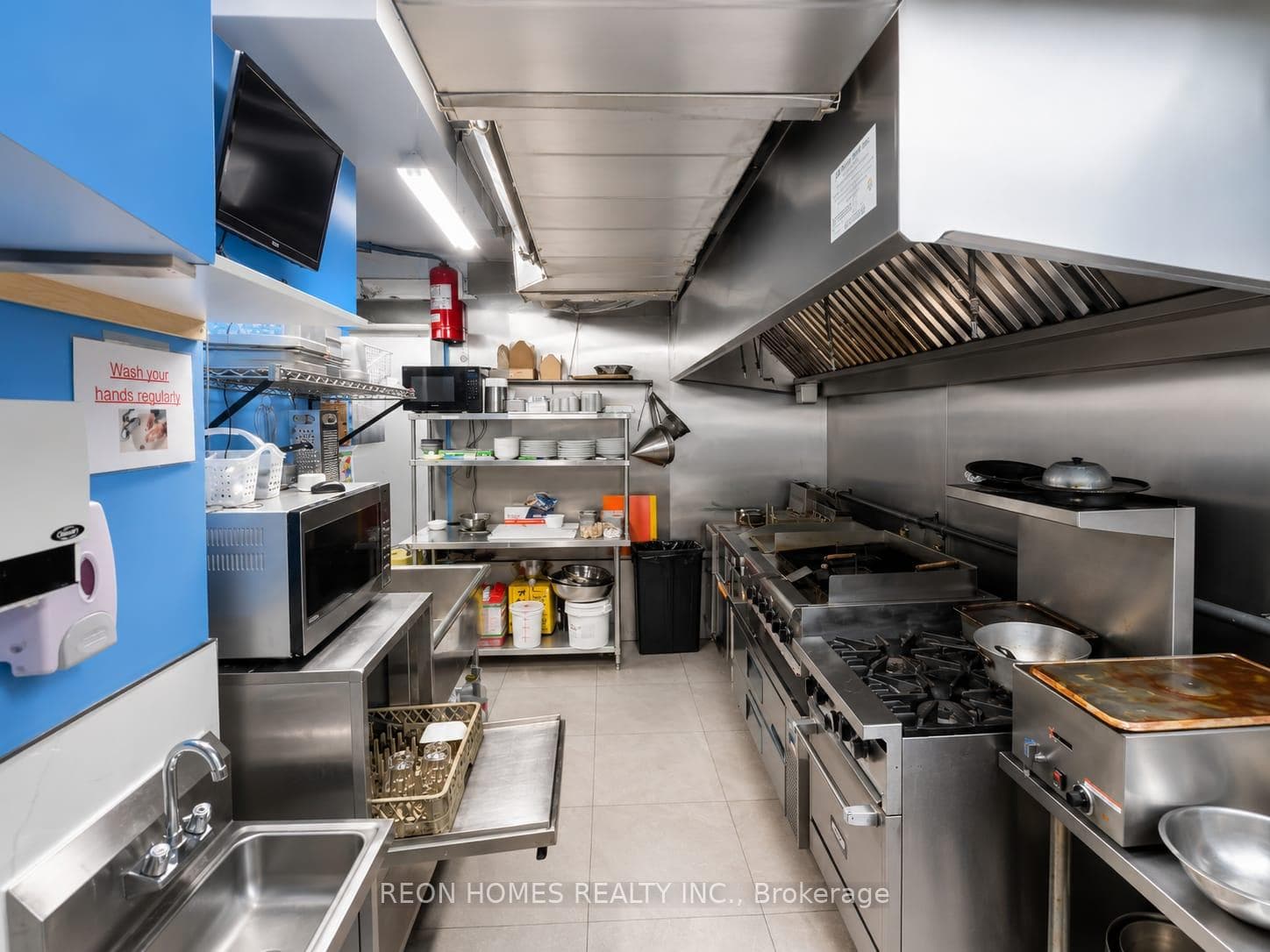 1056 Gerrard Street photo 10