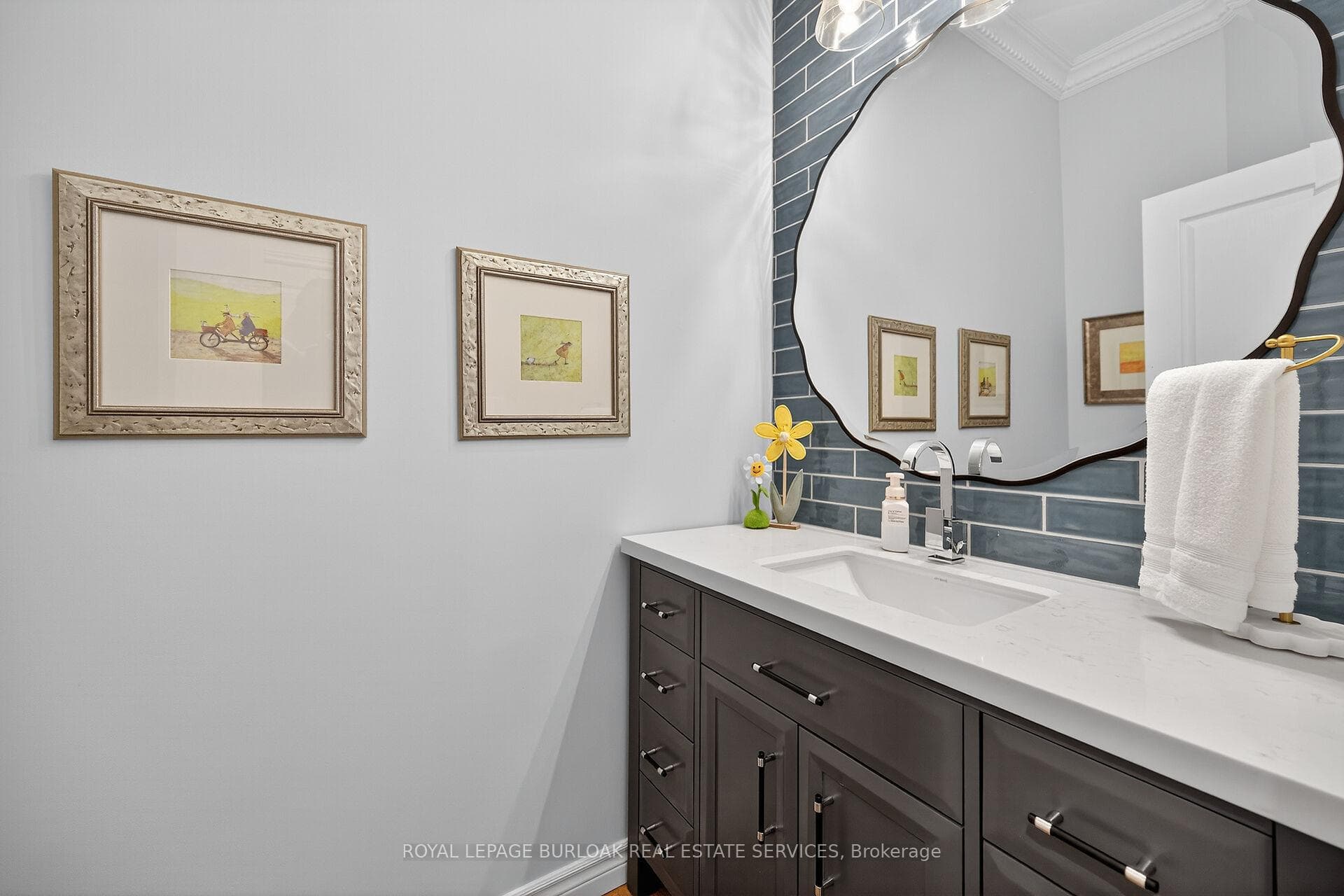 248 Cloverleaf Drive photo 17