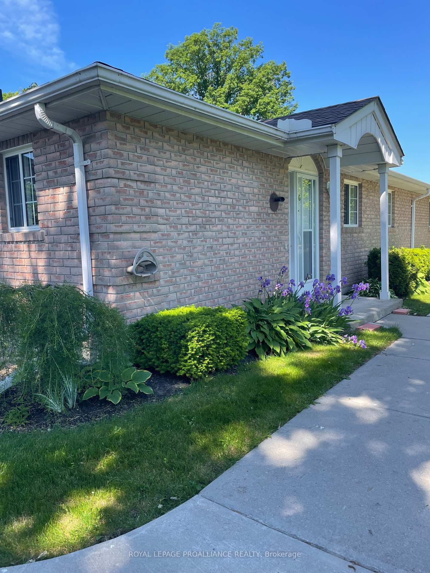 351 Cannifton Road Unit 16 photo 1