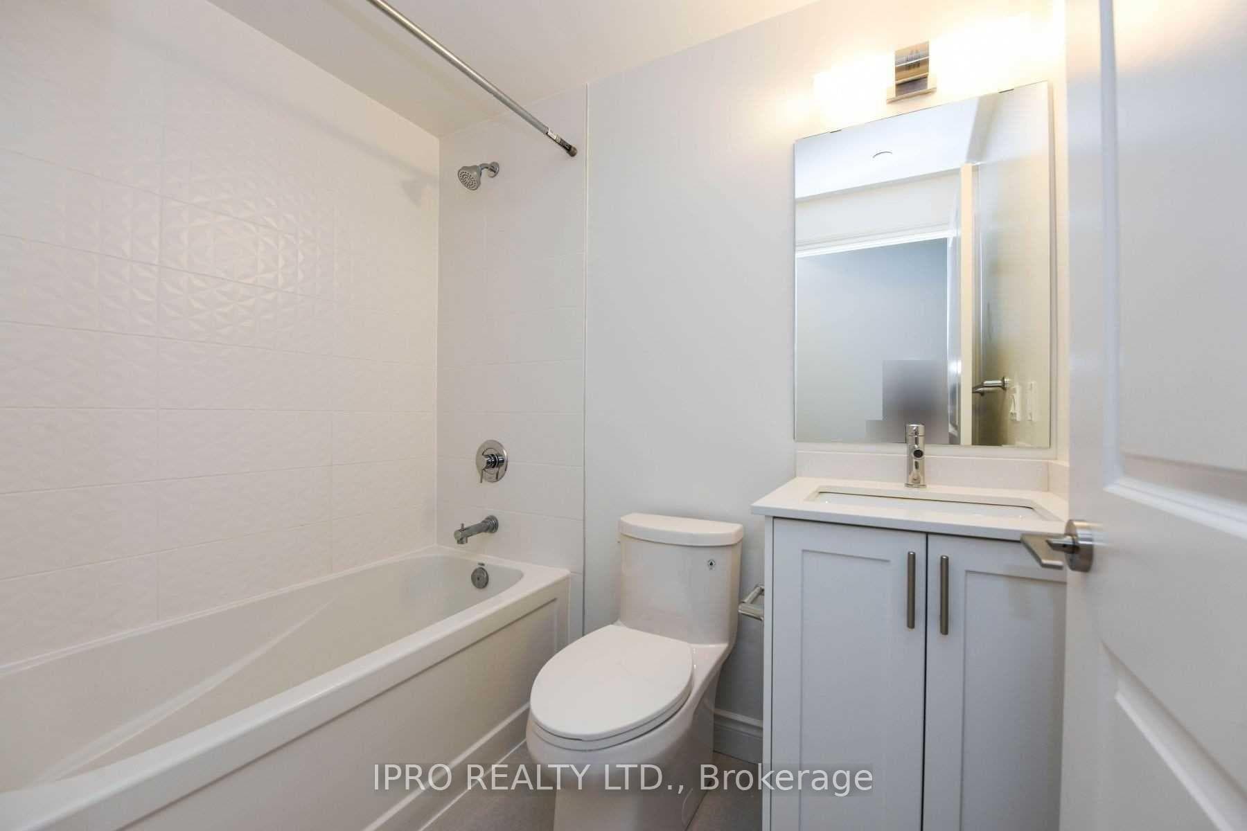 1050 Main Street Unit 223 photo 4