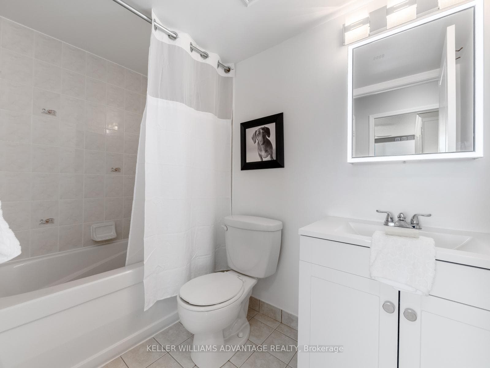 1733 Queen Street Unit 424 photo 27