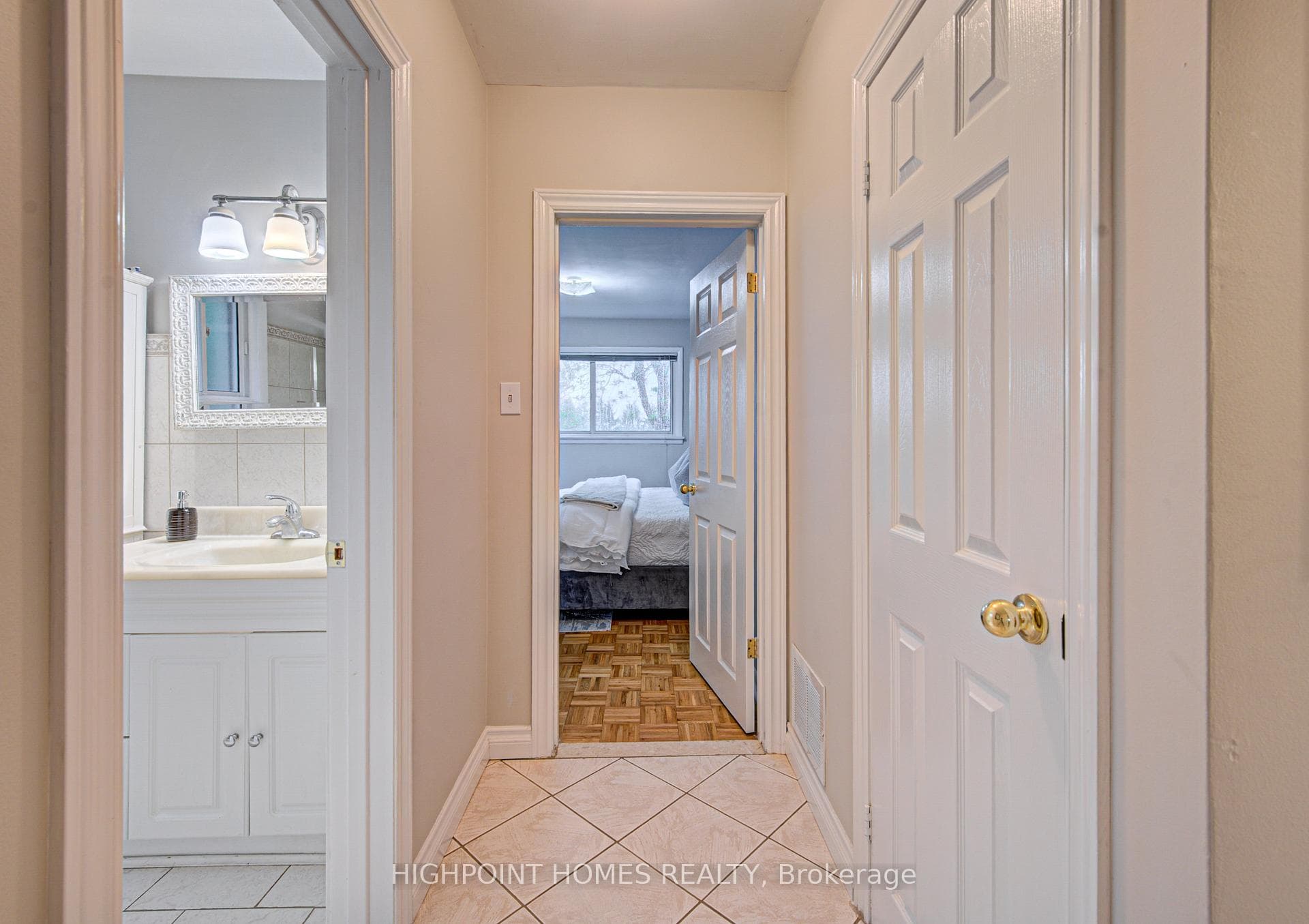 5438 Trafalgar Road photo 14