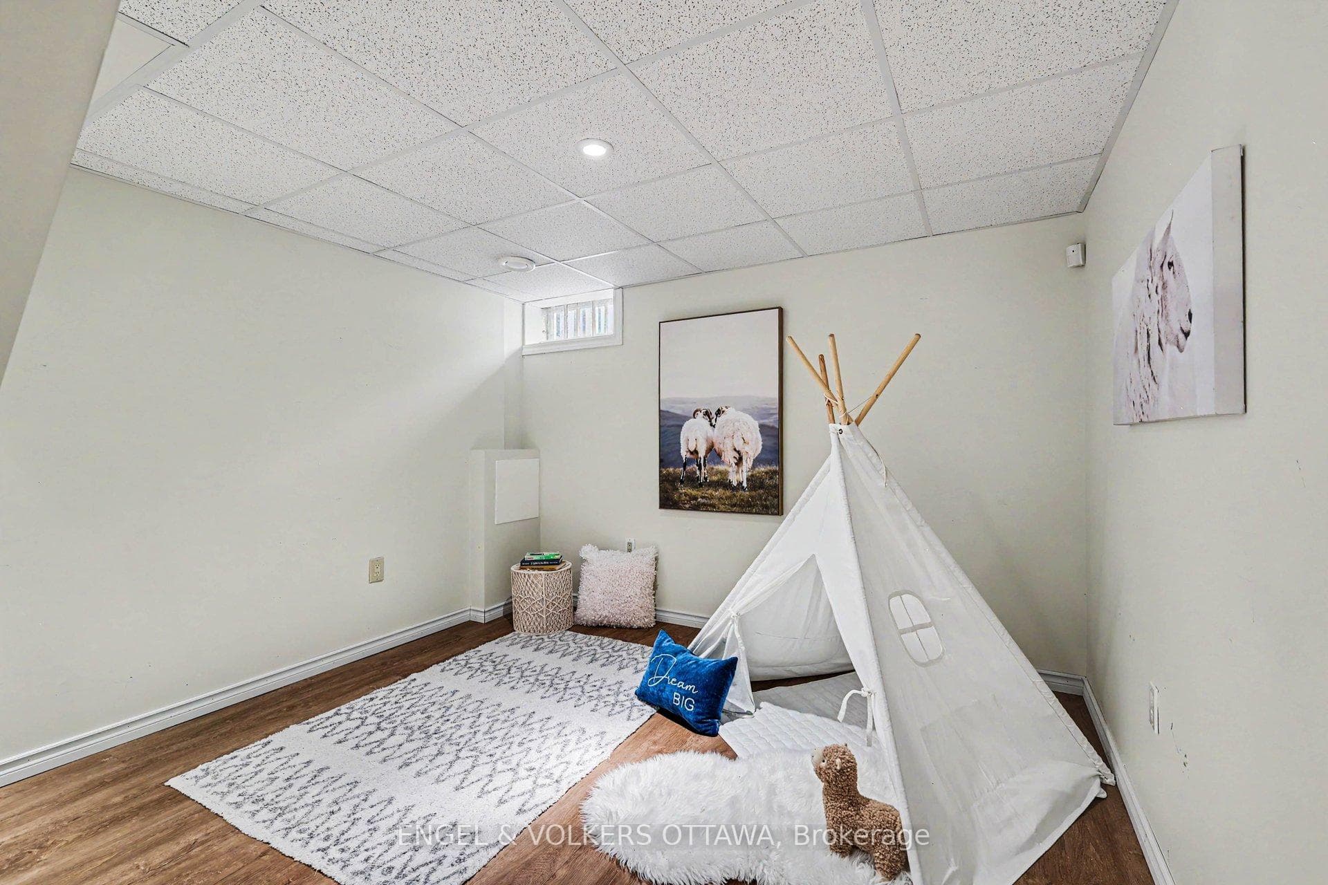 176 Sanford Avenue photo 26