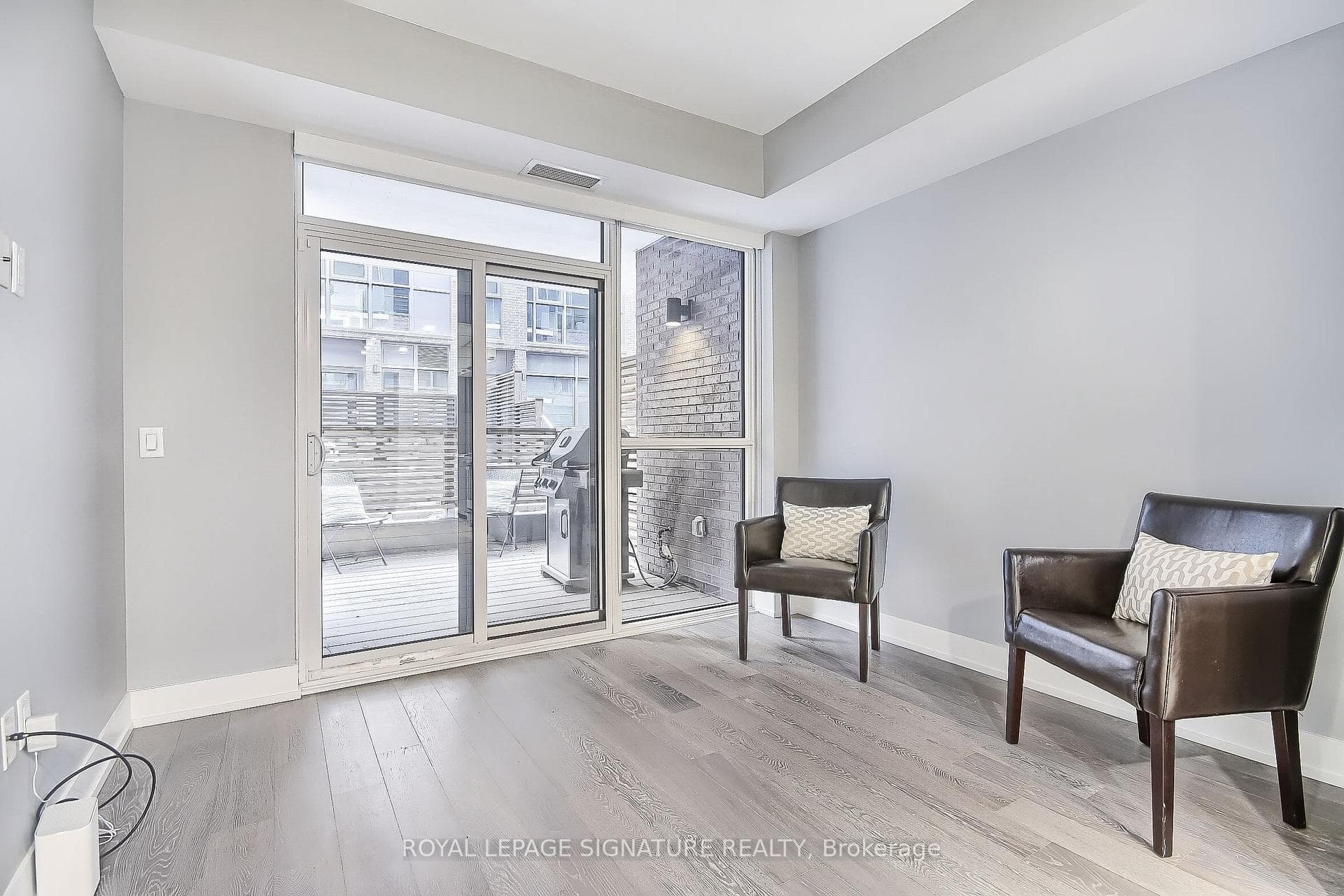 1331 Queen Street Unit 101 photo 12