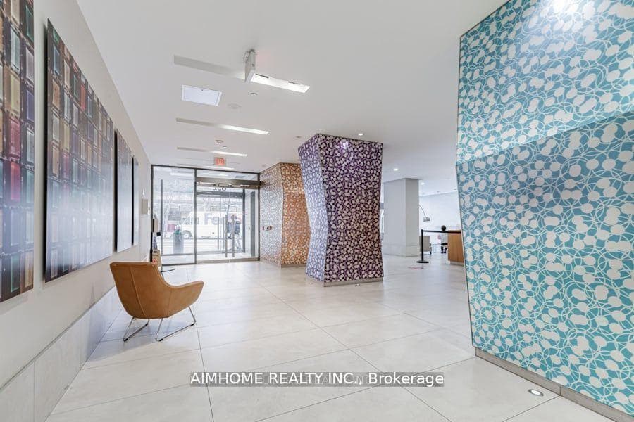 832 Bay Street Unit 2506 photo 15