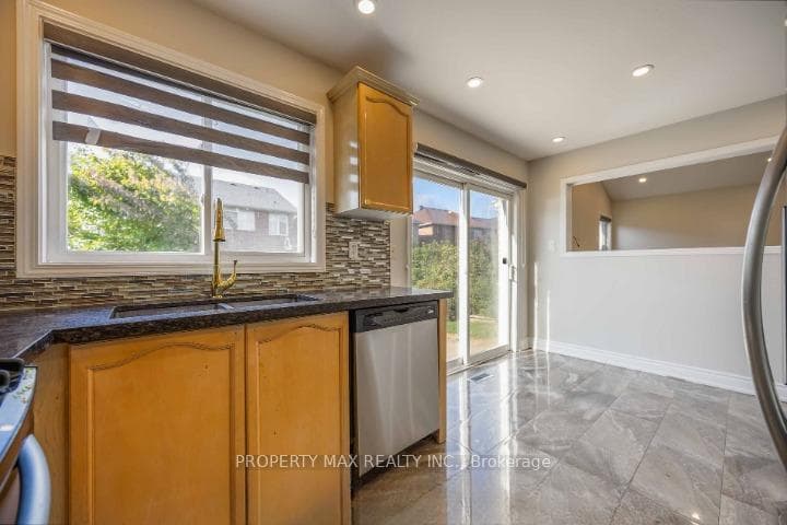 26 Salamander Street Unit Main & 2nd Floor photo 17