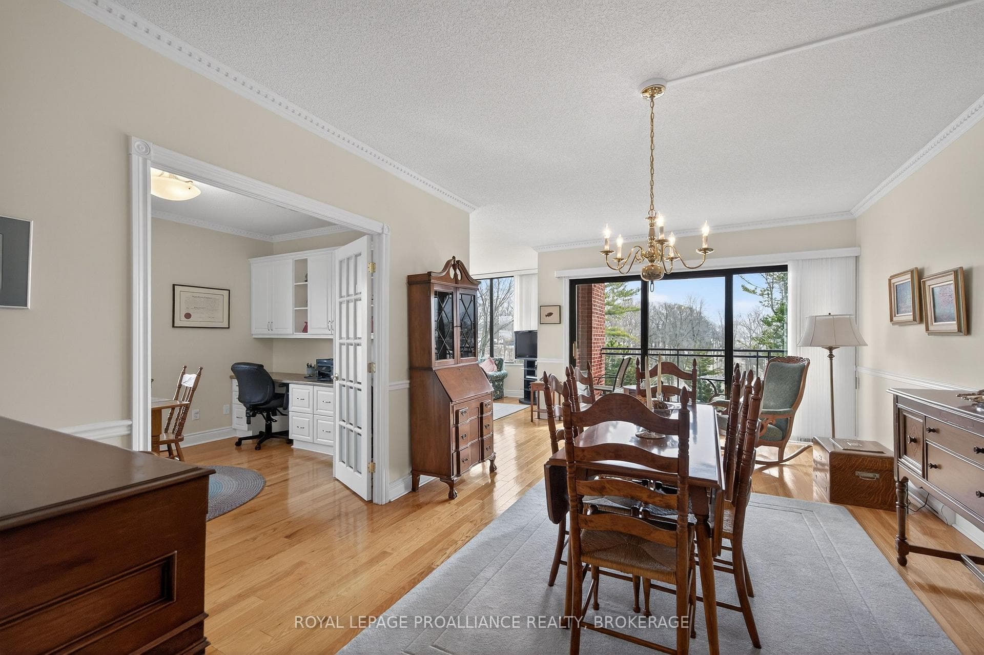 1000 King Street Unit 404 photo 13