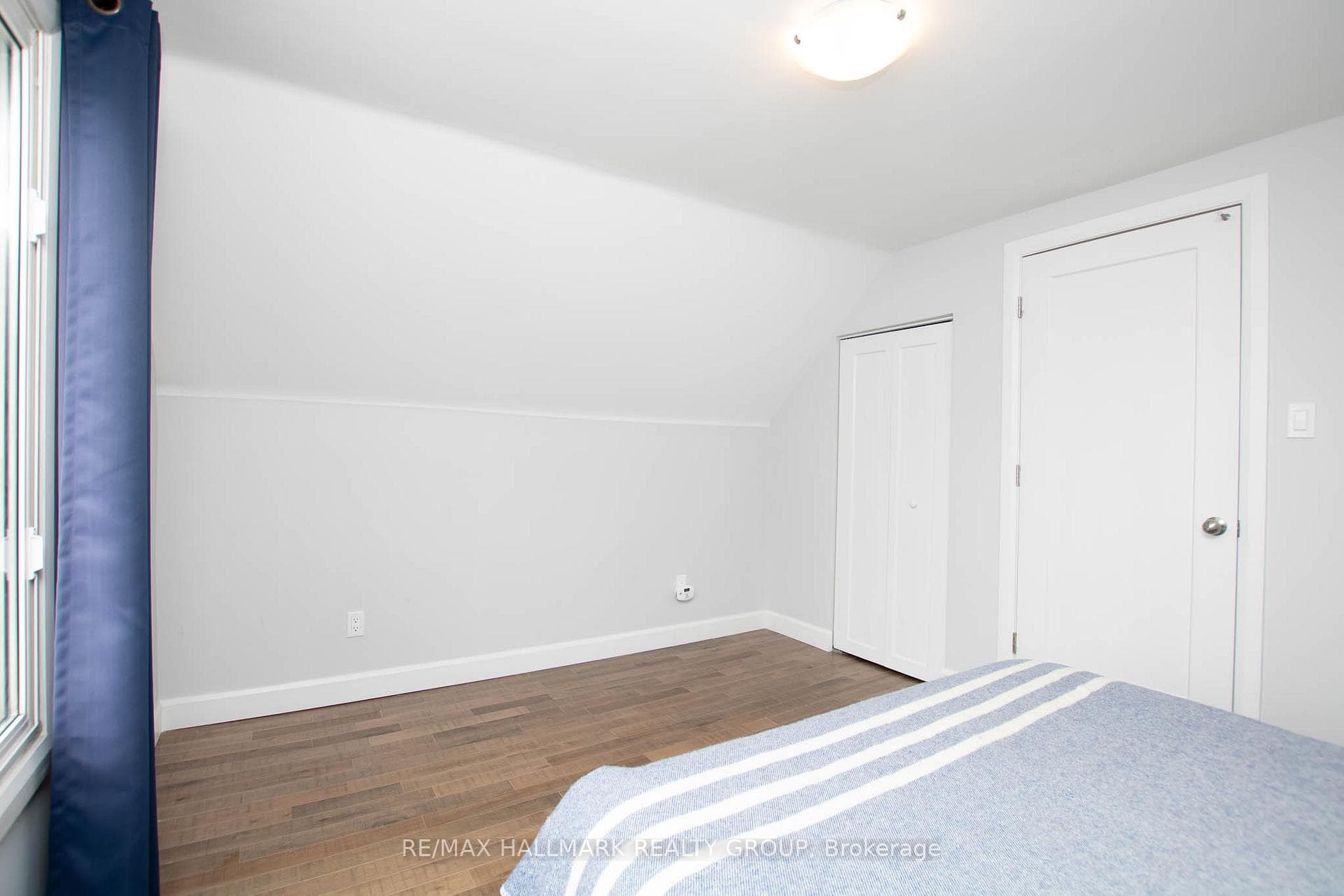 929 Merivale Road photo 19