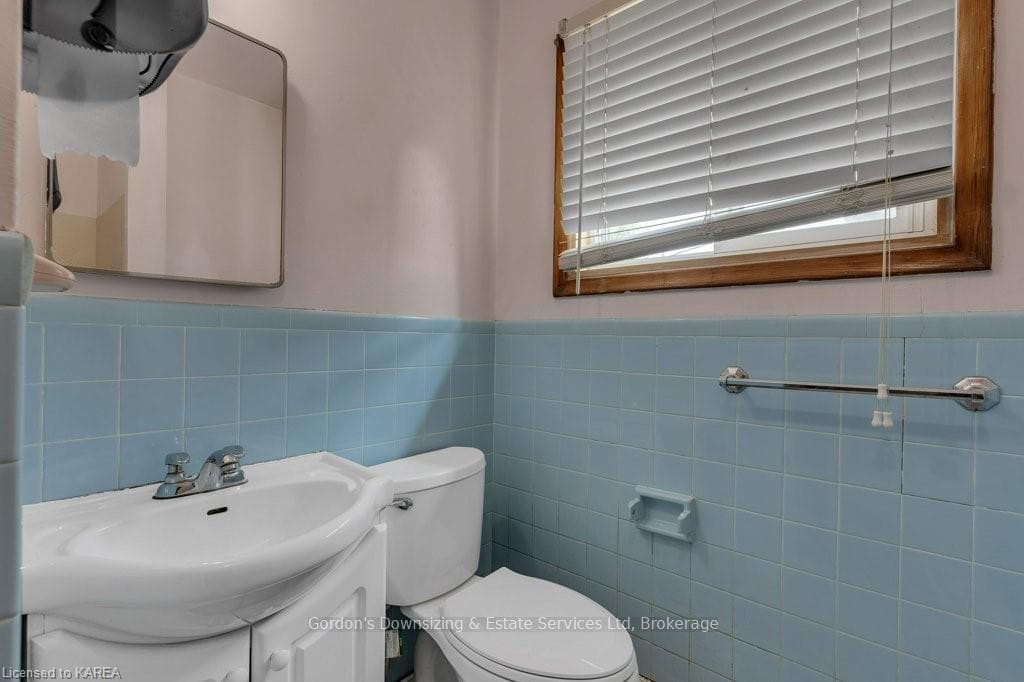 7 RUNNYMEDE Road photo 15