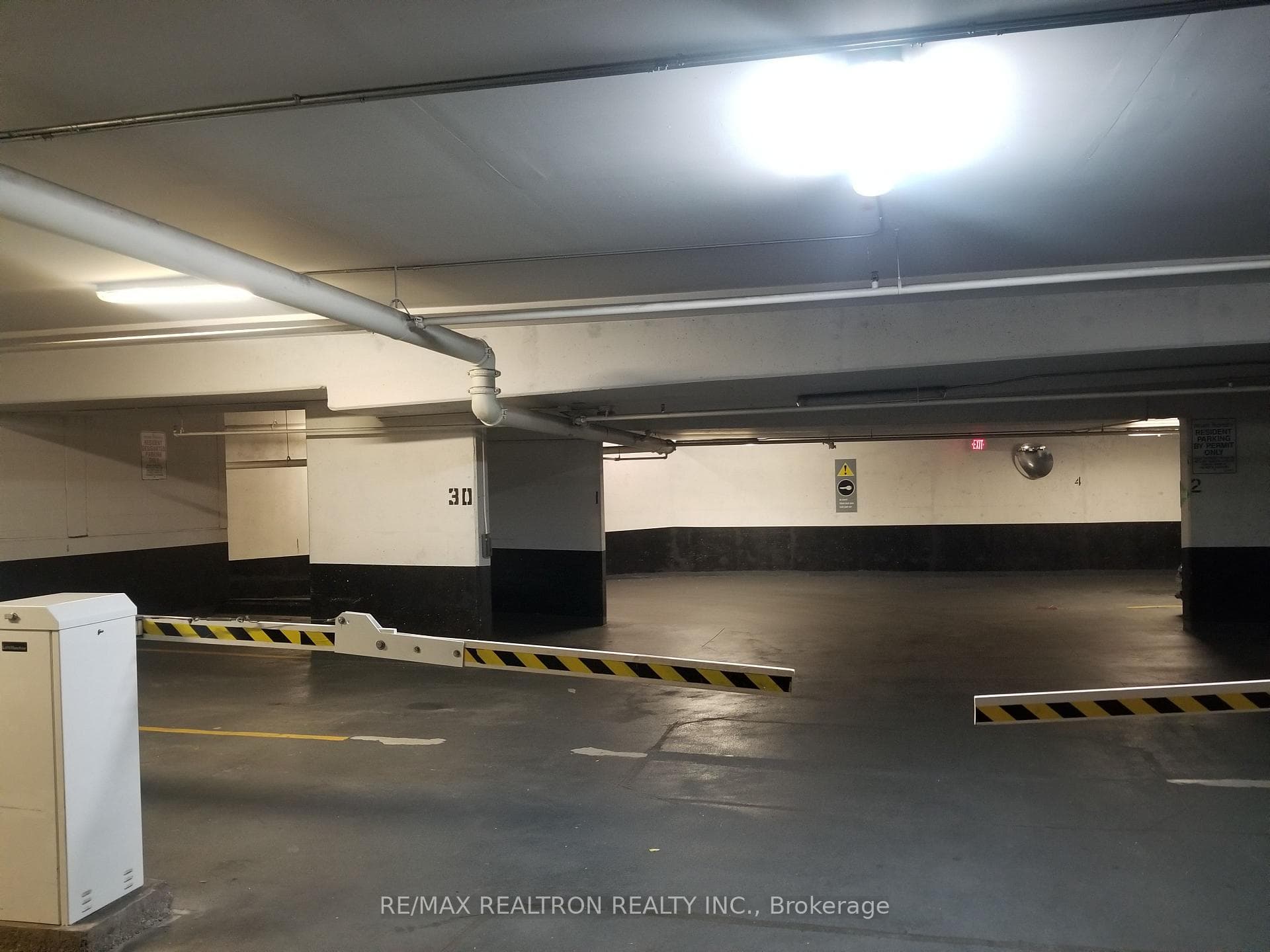 801 Sheppard Avenue Unit 605 photo 14