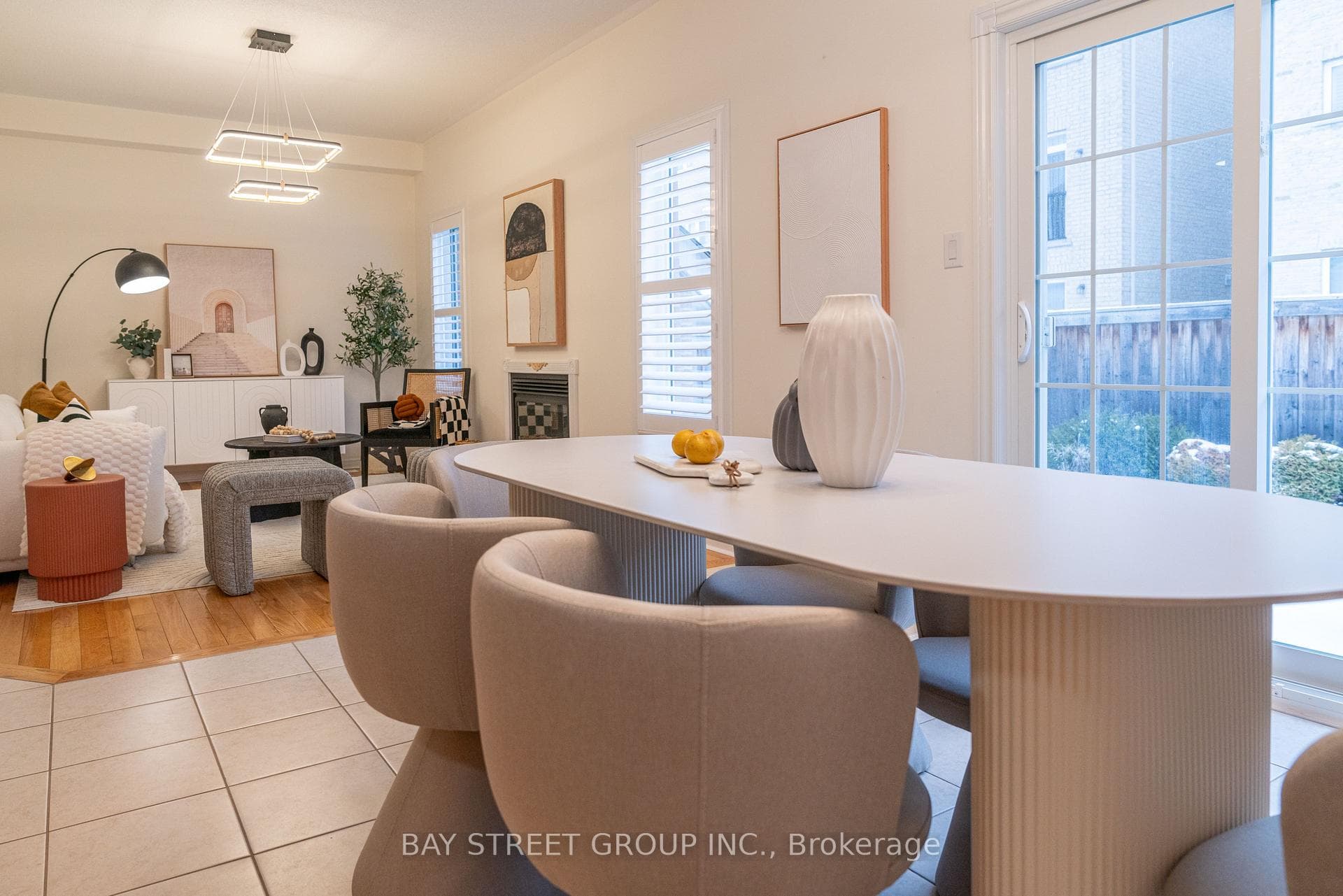 38 Greenspire Avenue photo 8