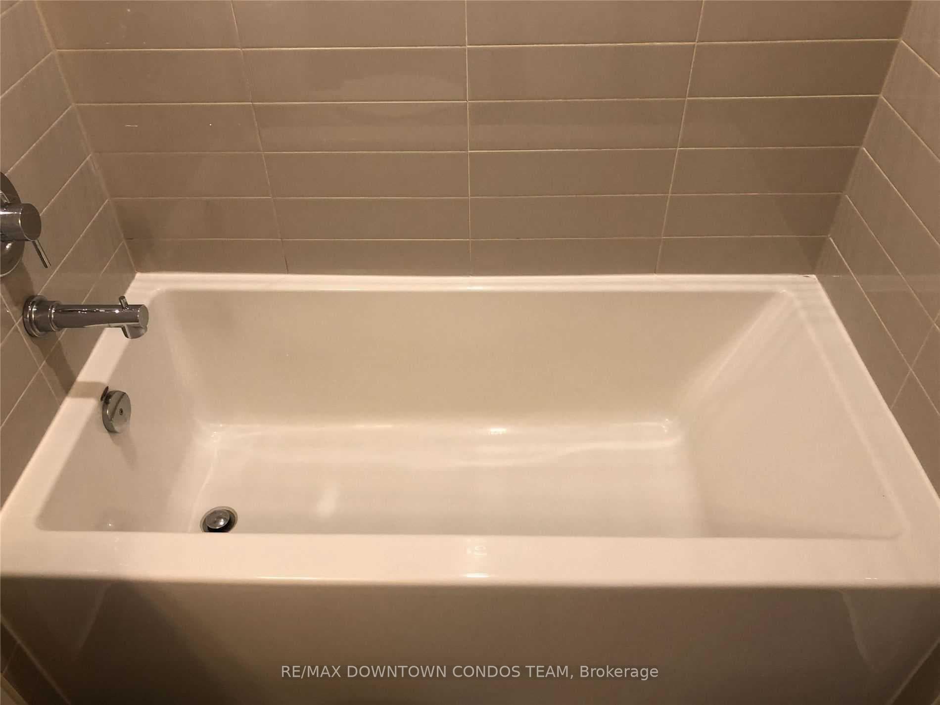 576 Front Street Unit 602 photo 20