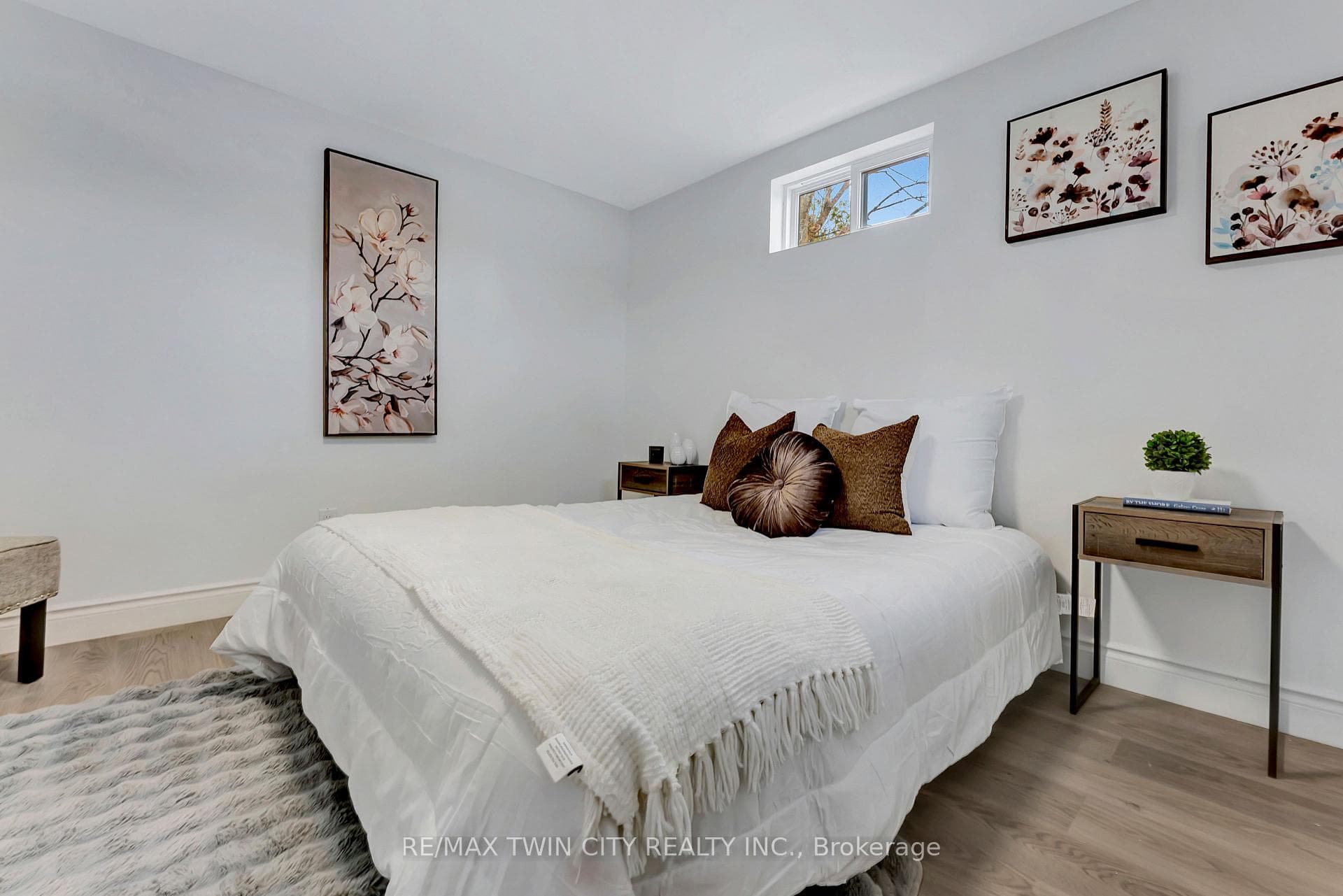 24 Rowanwood Avenue photo 23