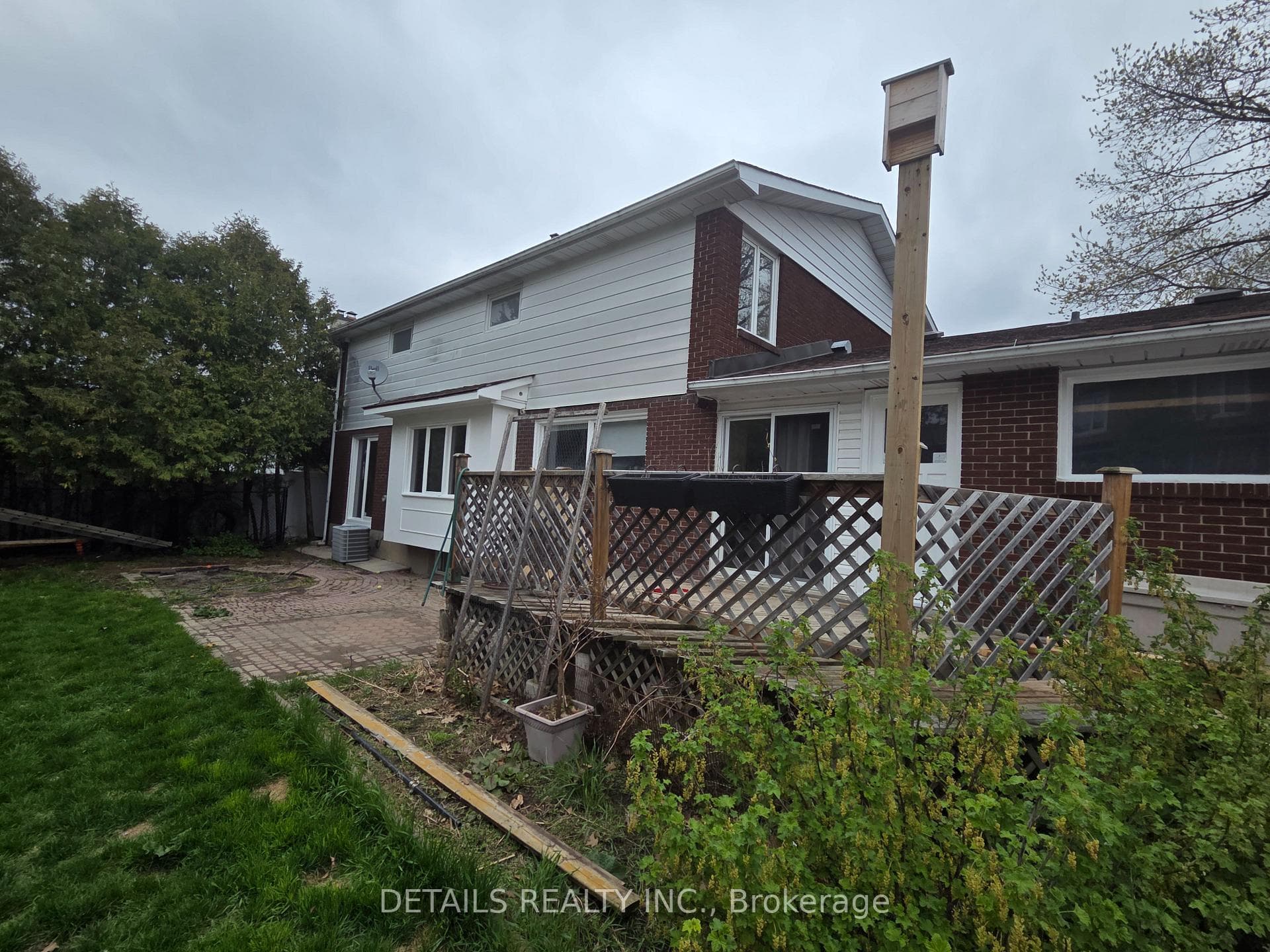 46 BEAUMARIS Drive photo 2
