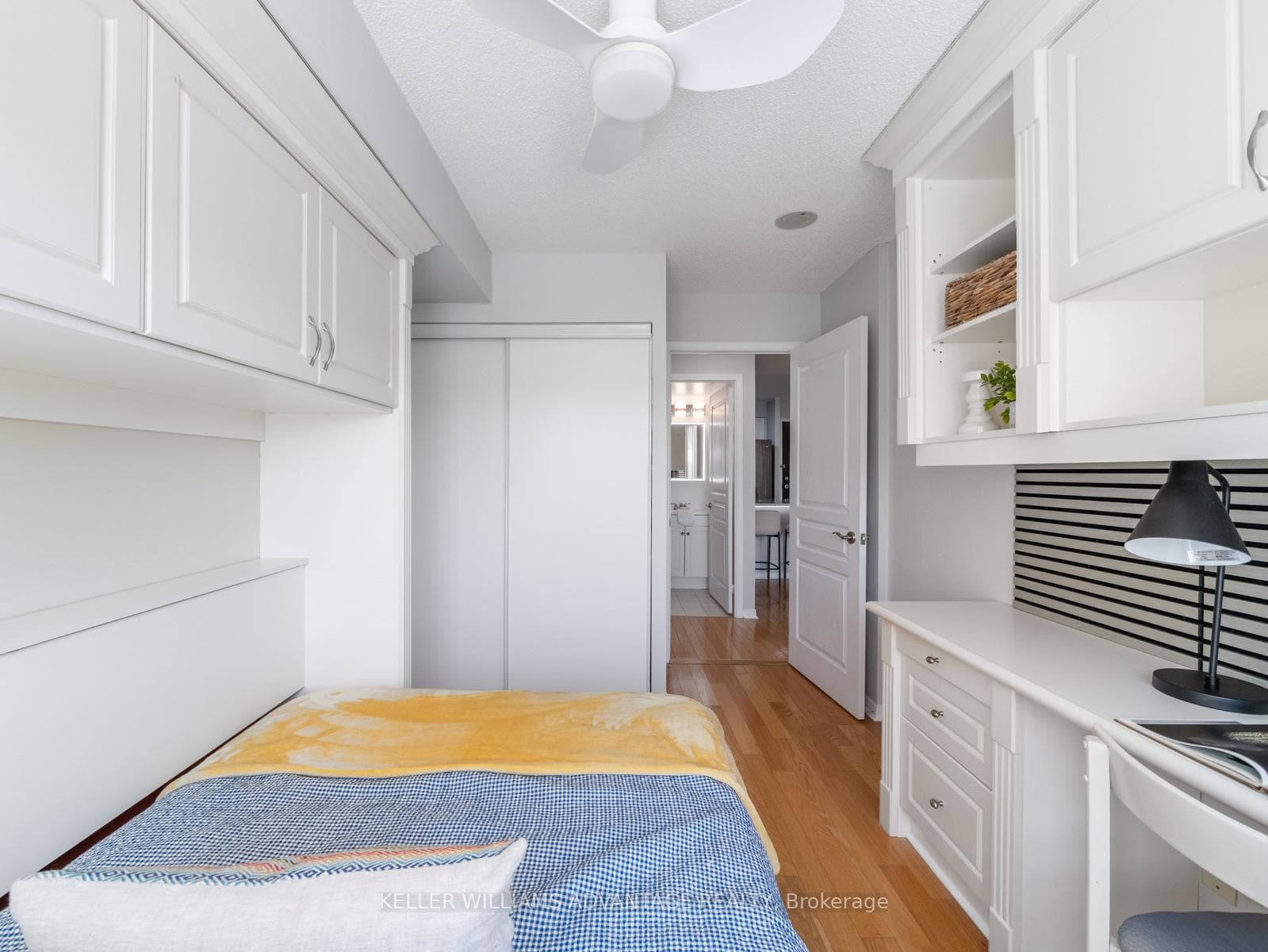 1733 Queen Street Unit 424 photo 25
