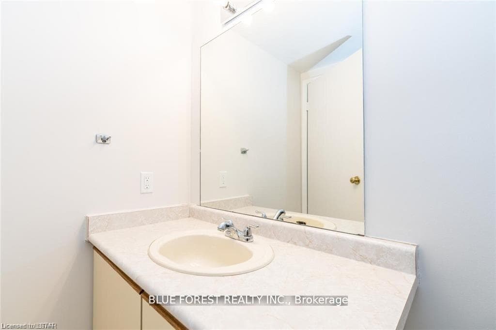 9 Jacksway Crescent Unit 108 photo 14