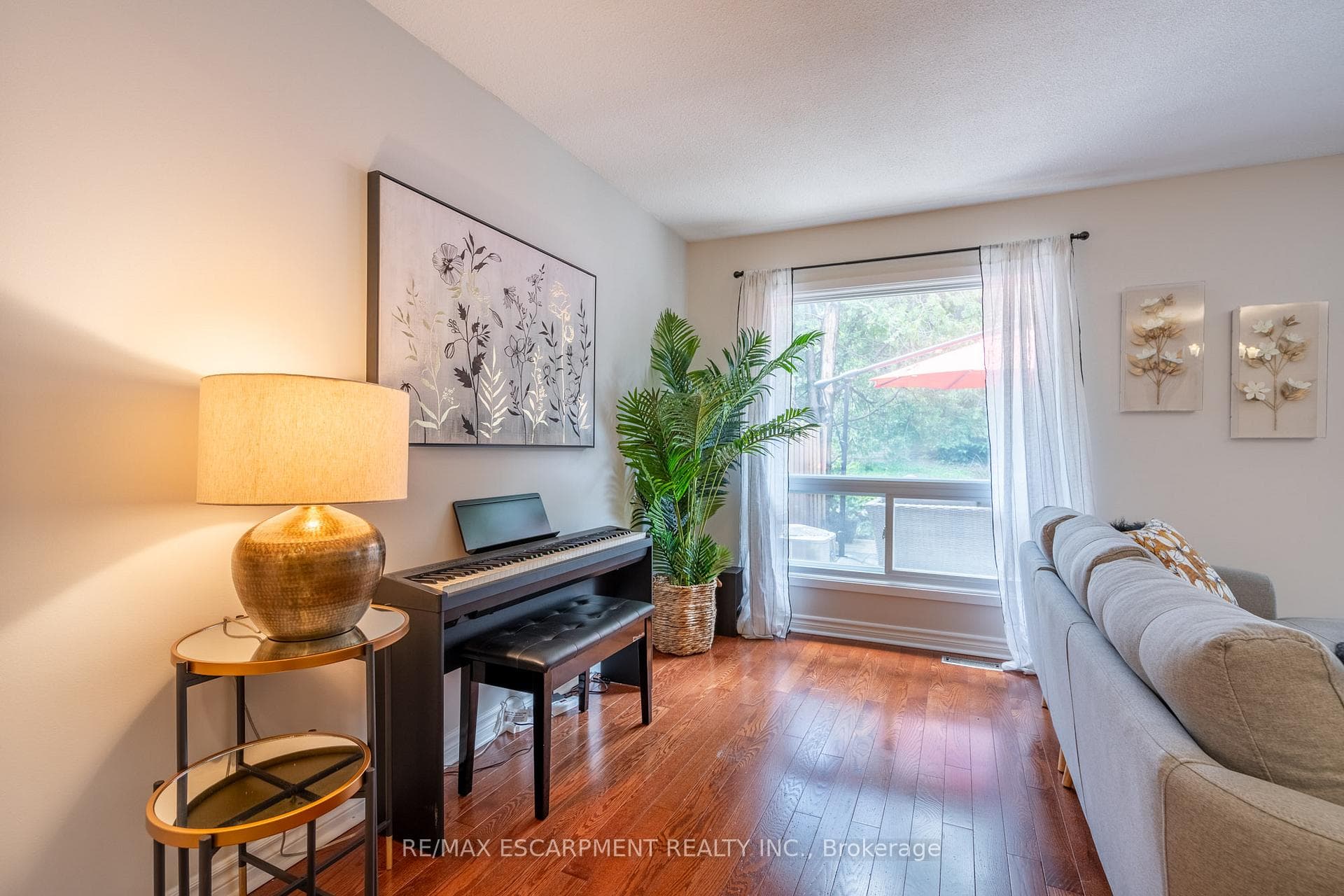 2301 Cavendish Drive Unit 141 photo 13