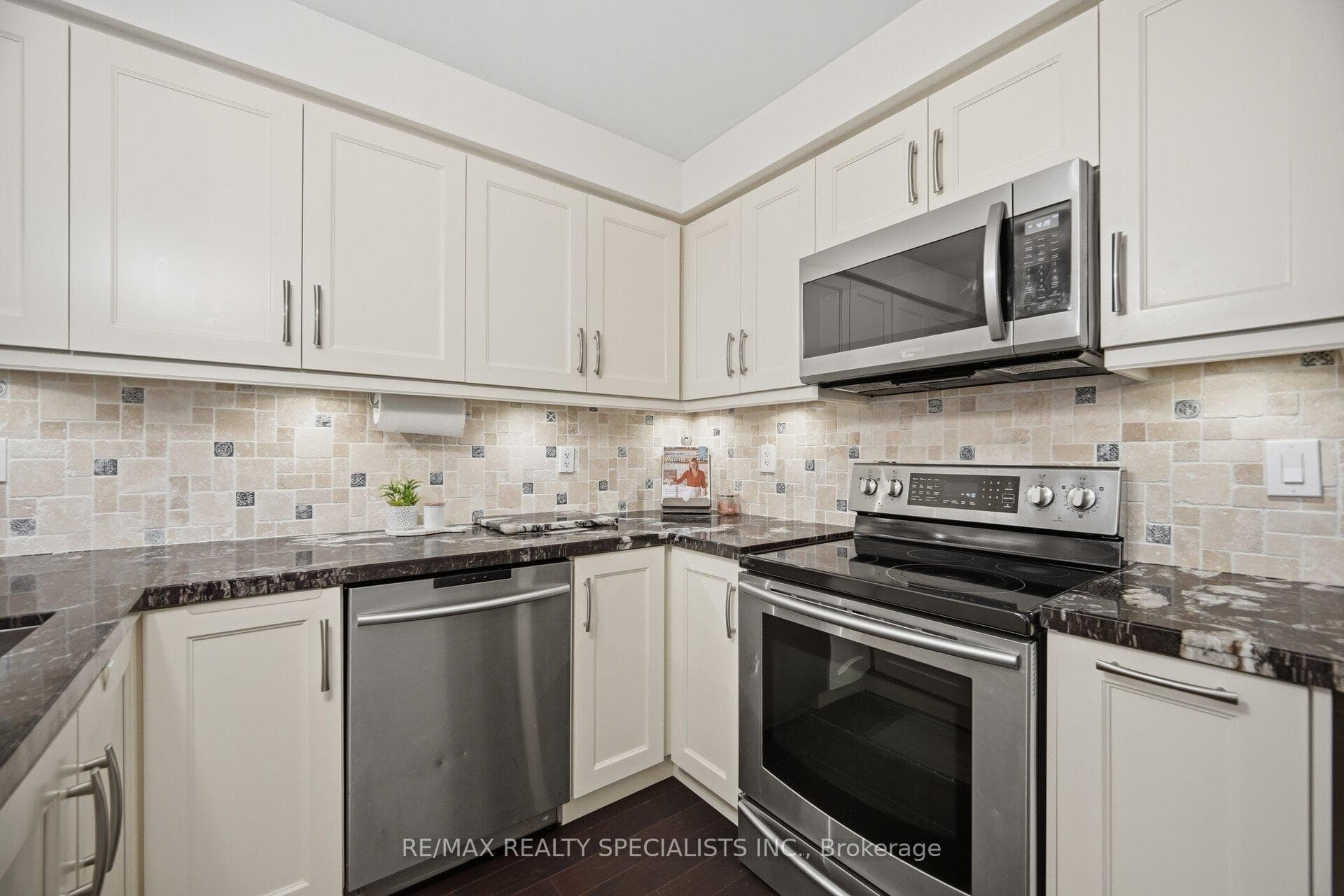 932 Sprague Place photo 22