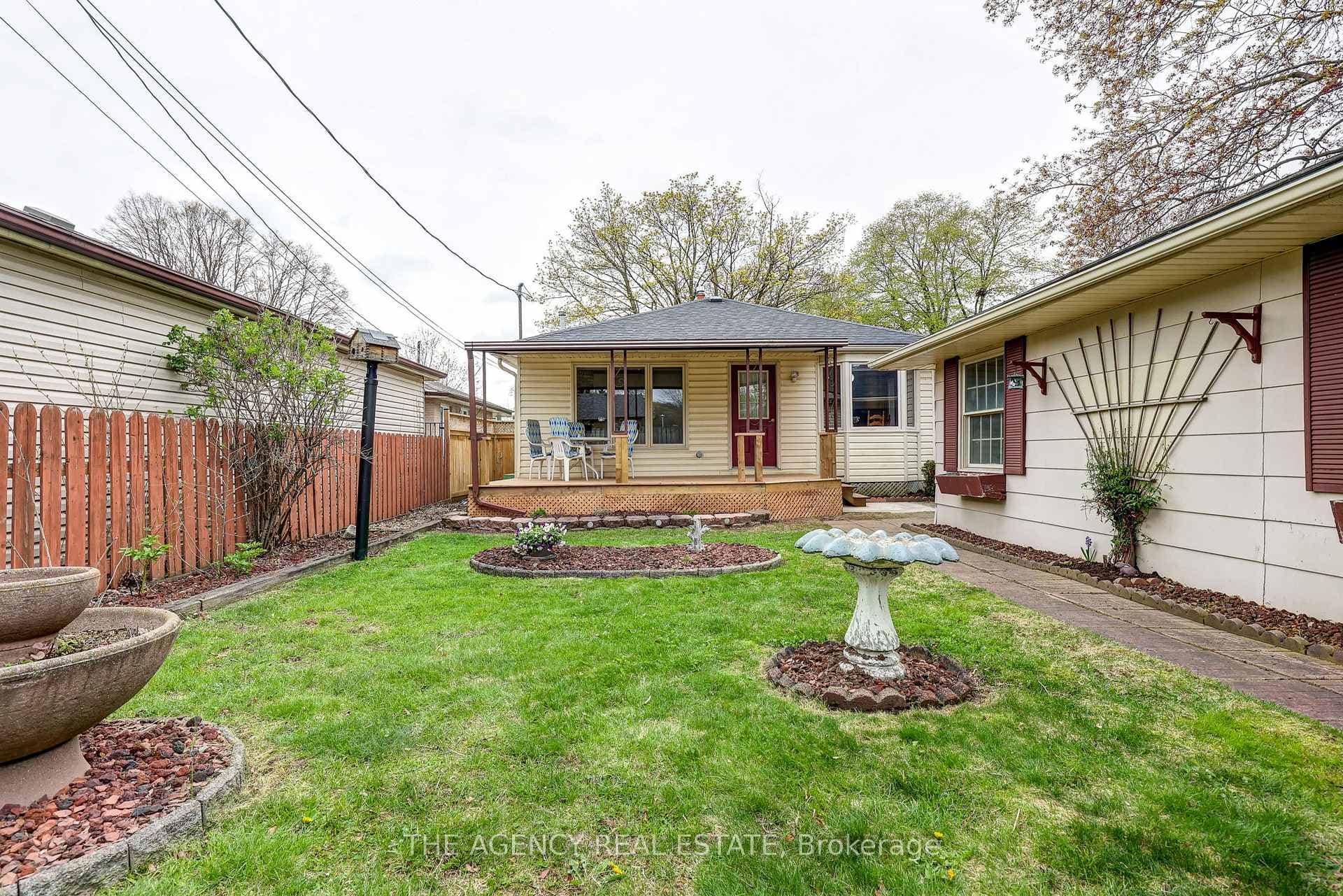 57 Laurentian Drive photo 49