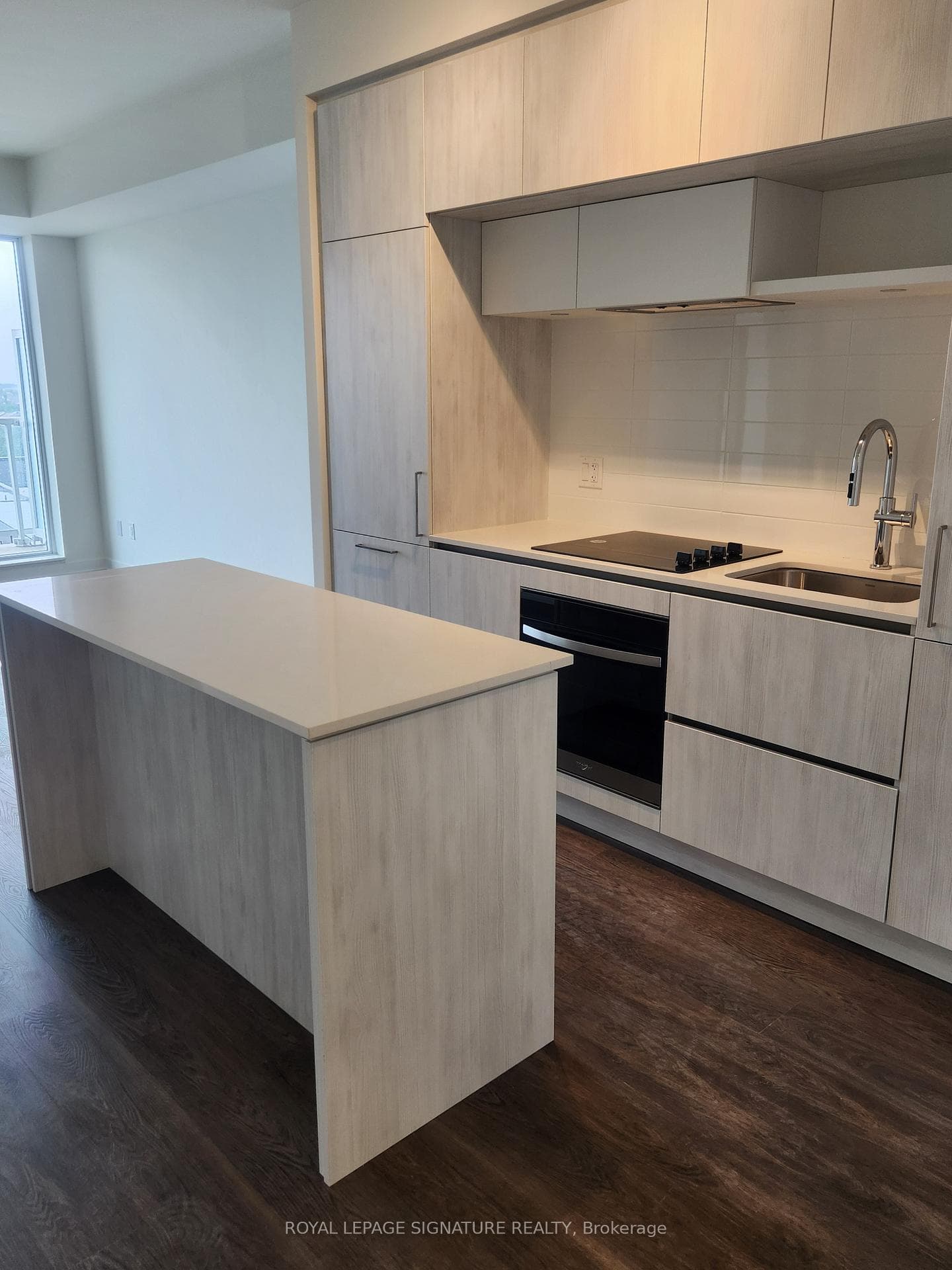 2 David Eyer Road Unit 821 photo 3